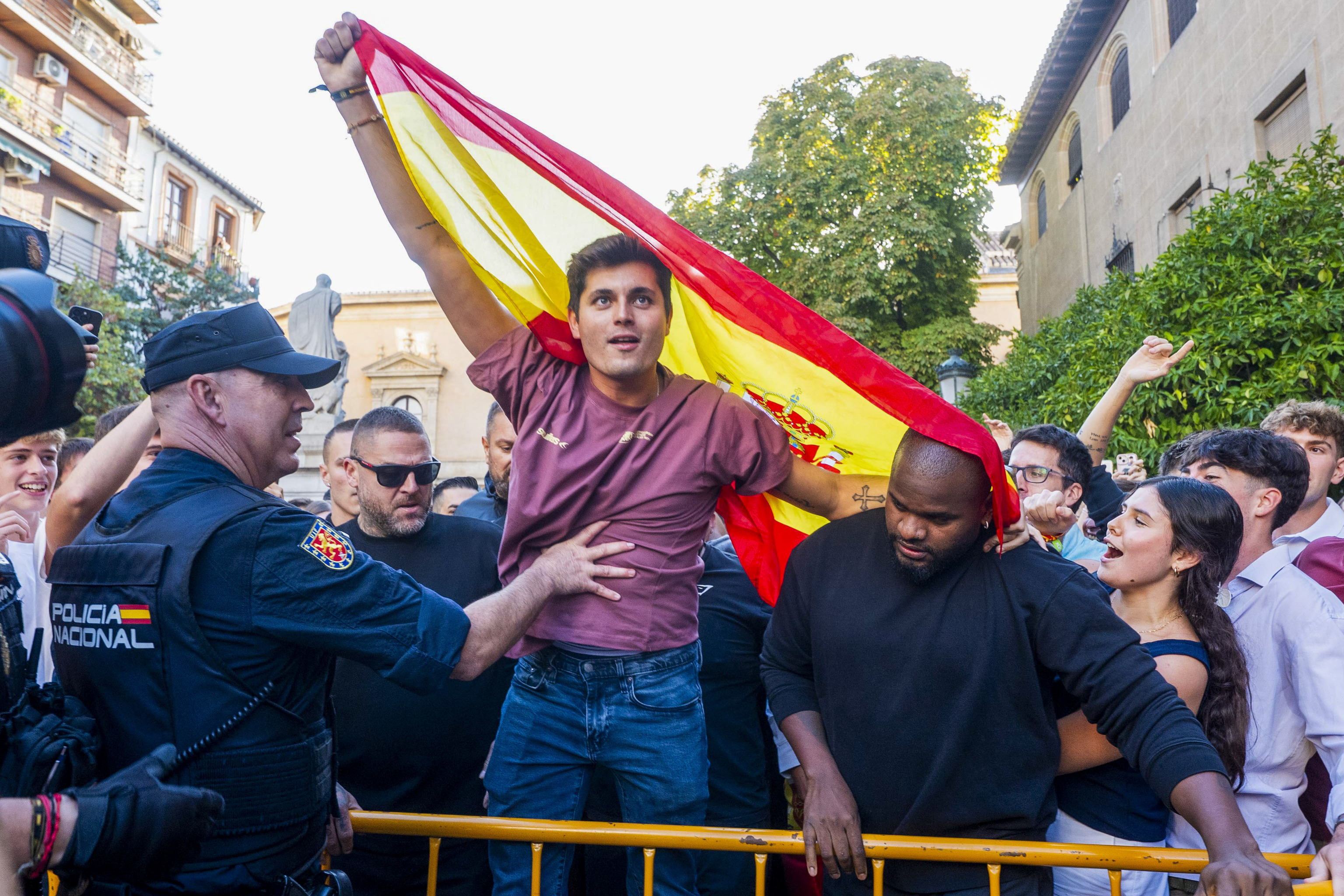 Vito Quiles se entregará hoy a la Justicia tras 48 horas en busca y captura: "Me he cansado de vivir como un fugitivo"