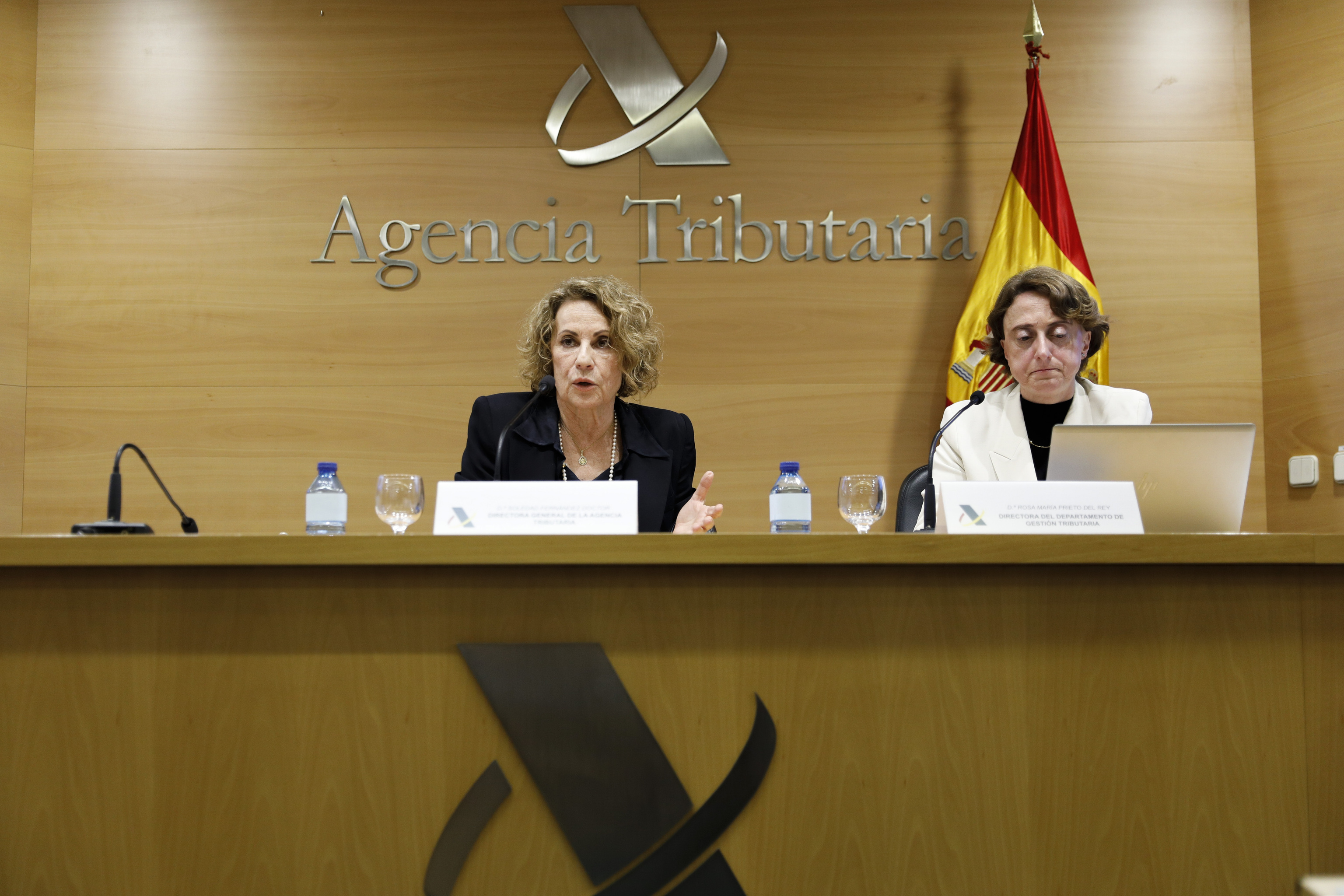 El malestar interno en la Agencia Tributaria se dispara con Arcadi España y desborda a la cúpula: "Llegó con muchas ganas, pero ha estado desautorizada"