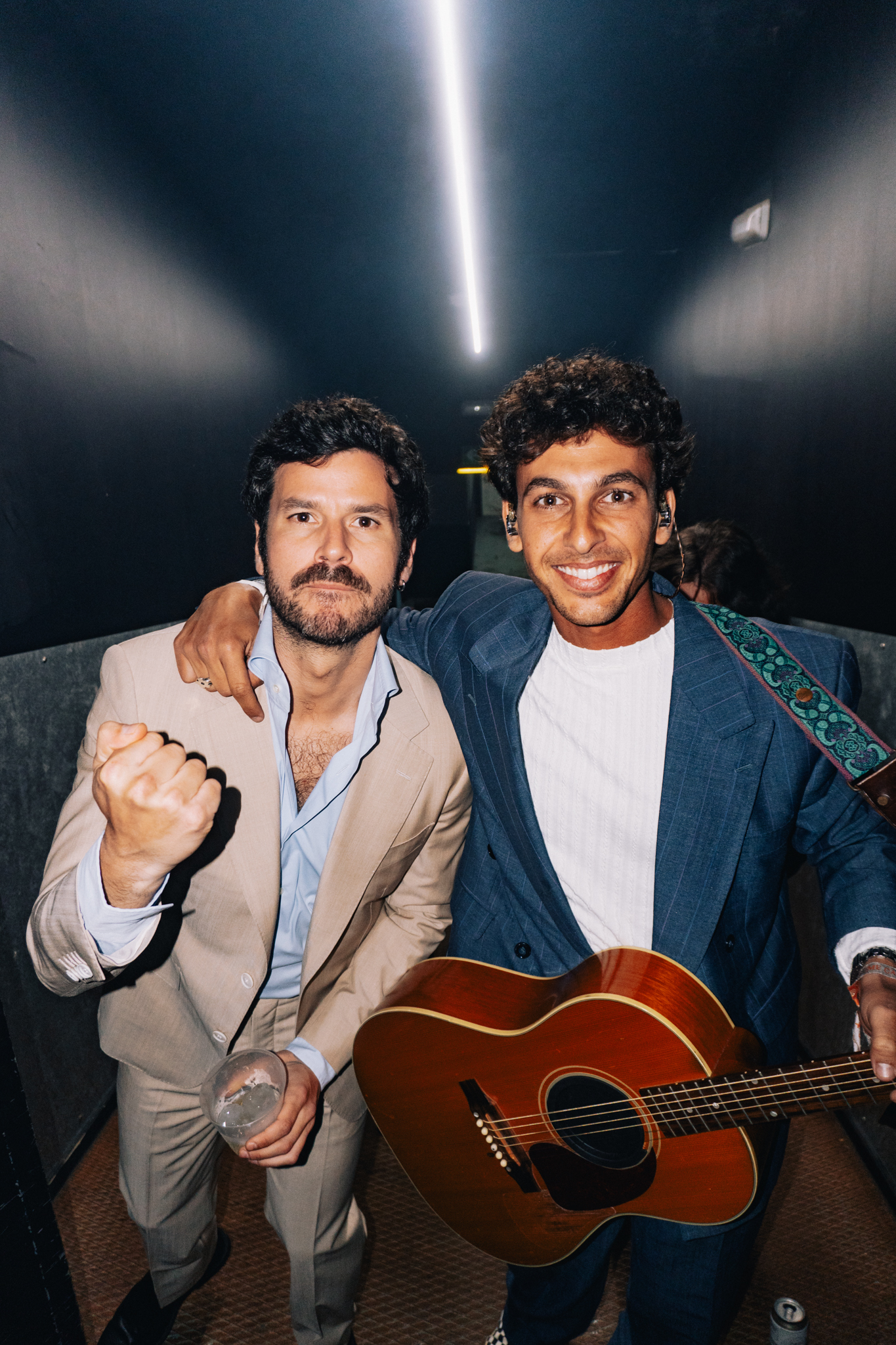 Willy Bárcenas, cantante de Taburete: "Ahora vivo los conciertos más tranquilo. Antes con los nervios me pasaba con las copillas y era todo más alocado"