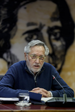 Francisco Llera: "No reconocernos en el 'demos' deslegitima el proceso democrático"