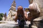 Nueva ola de calor: 14 comunidades activan avisos por altas temperaturas