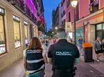 Una noche con los policías que vigilan el Orgullo: "Nuestro trabajo es que la gente disfrute sin darse cuenta de que estamos"