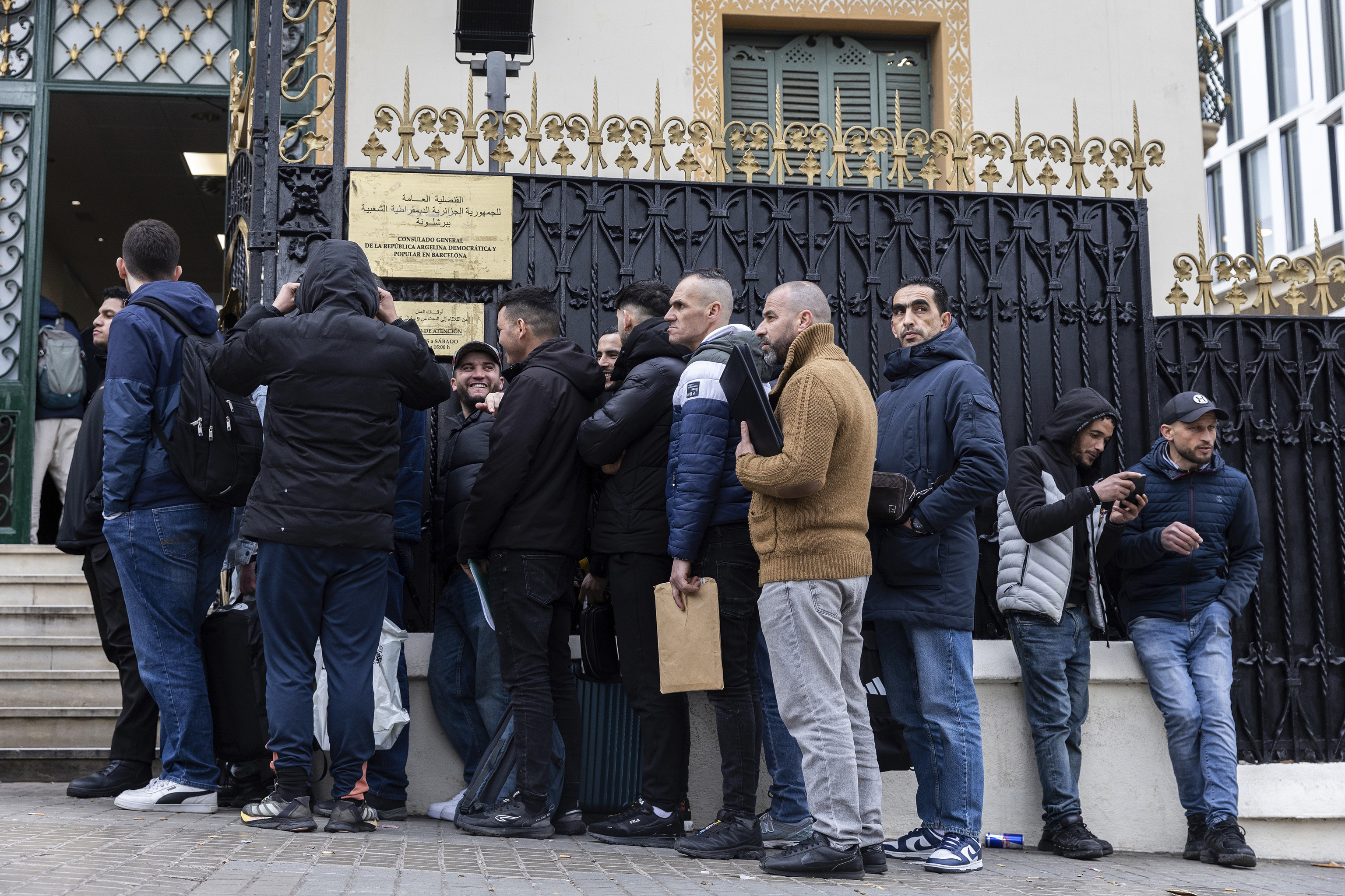 El Gobierno asume que cuatro de cada diez extranjeros seguirá en riesgo de pobreza en 2030