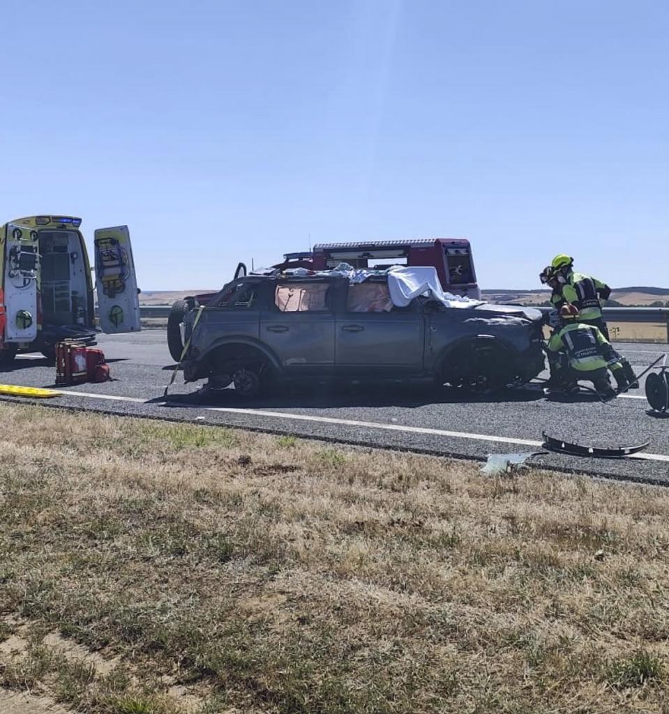 Así fue el trágico accidente del CEO de la bodega Dehesa de los Canónigos: se desvió a la derecha, dio un volantazo y chocó contra el guardarraíl