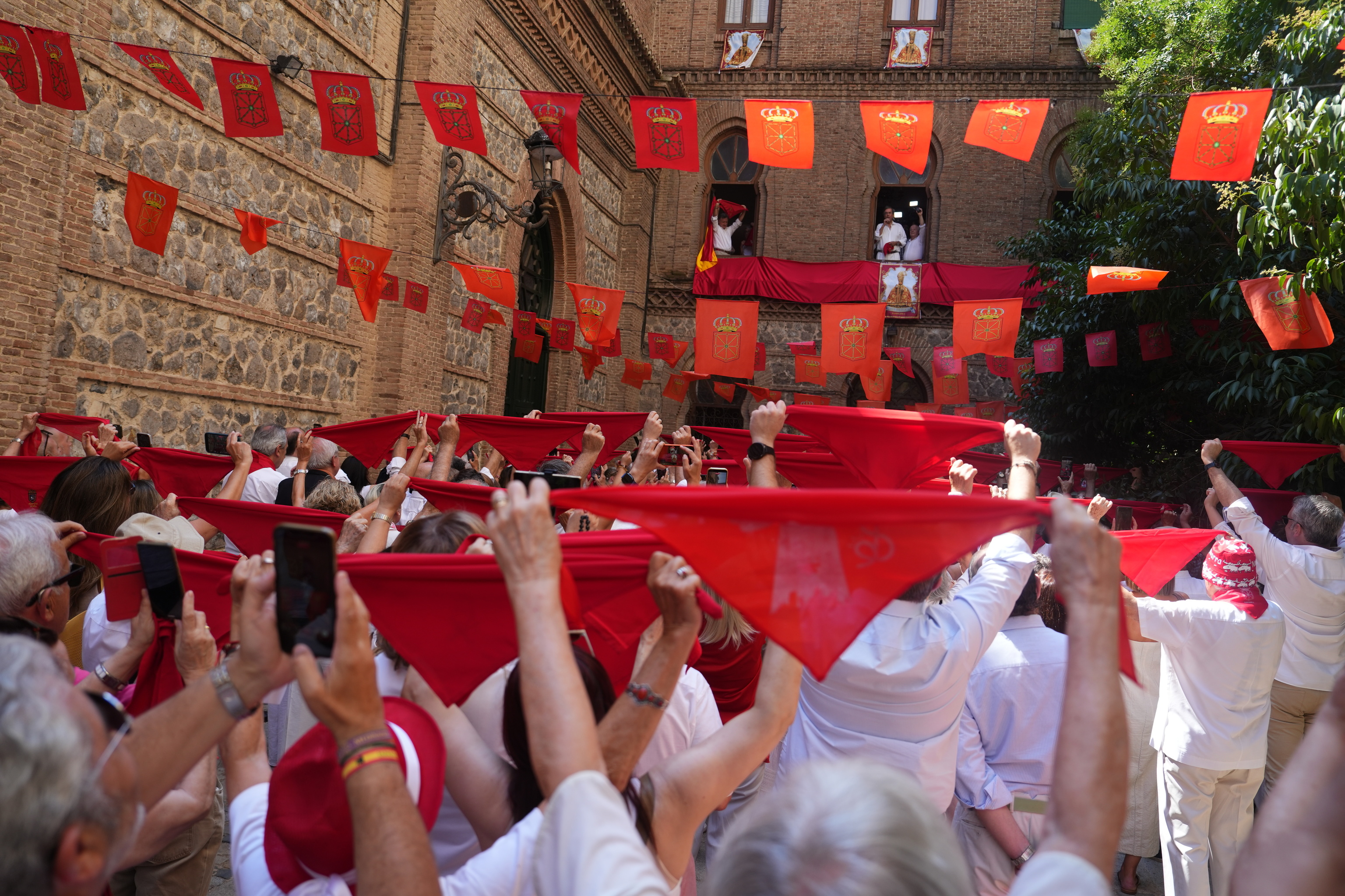 Madrid también presume de chupinazo (y 100 kilos de chistorra) por San Fermín en el corazón de Chamberí: "Una vez se publicó una foto del nuestro pensando que era Pamplona"