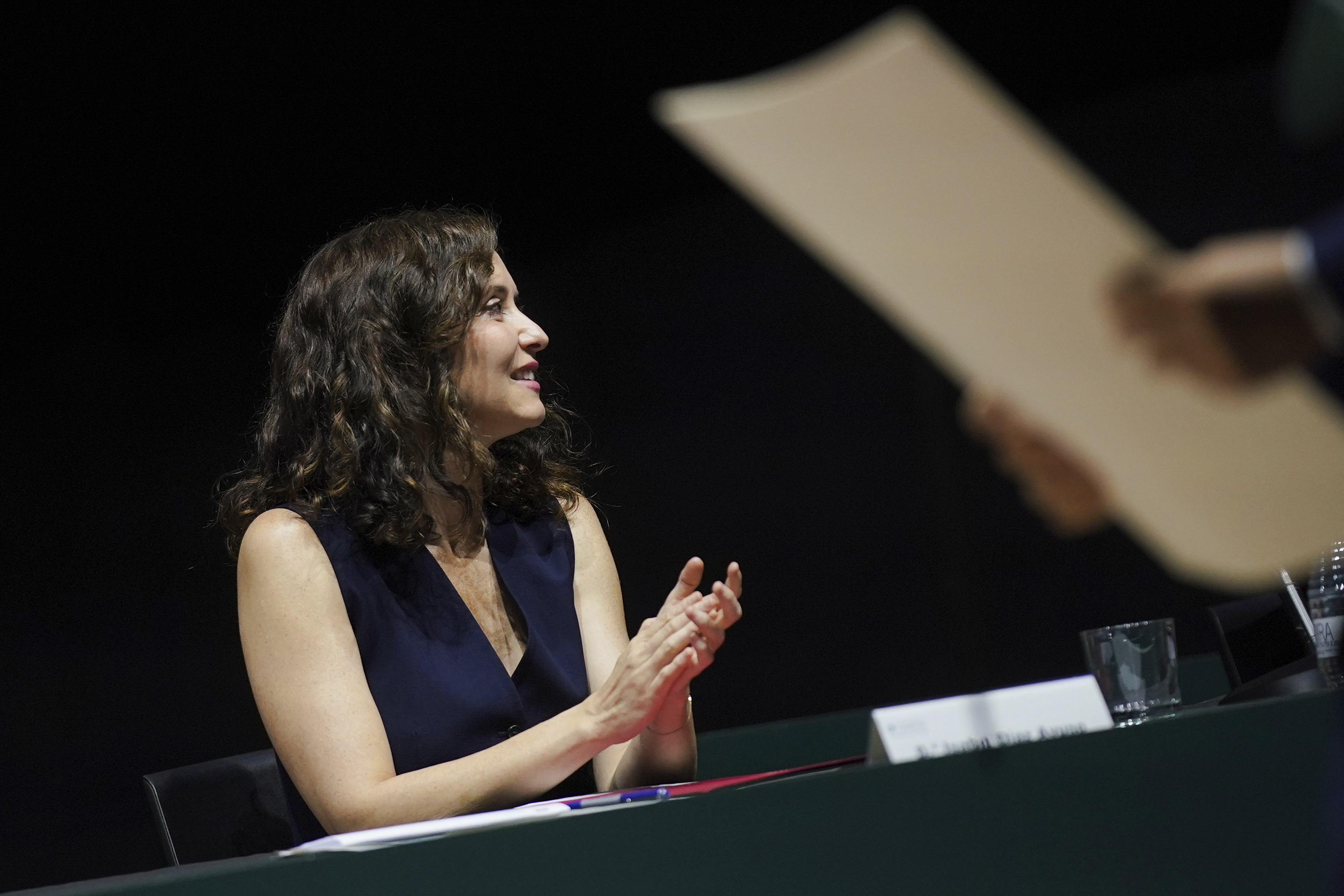 Ayuso tacha de "paripé" el plan 'exprés' del Gobierno para aprobar los Presupuestos: "Es una maniobra de distracción de su corrupción"