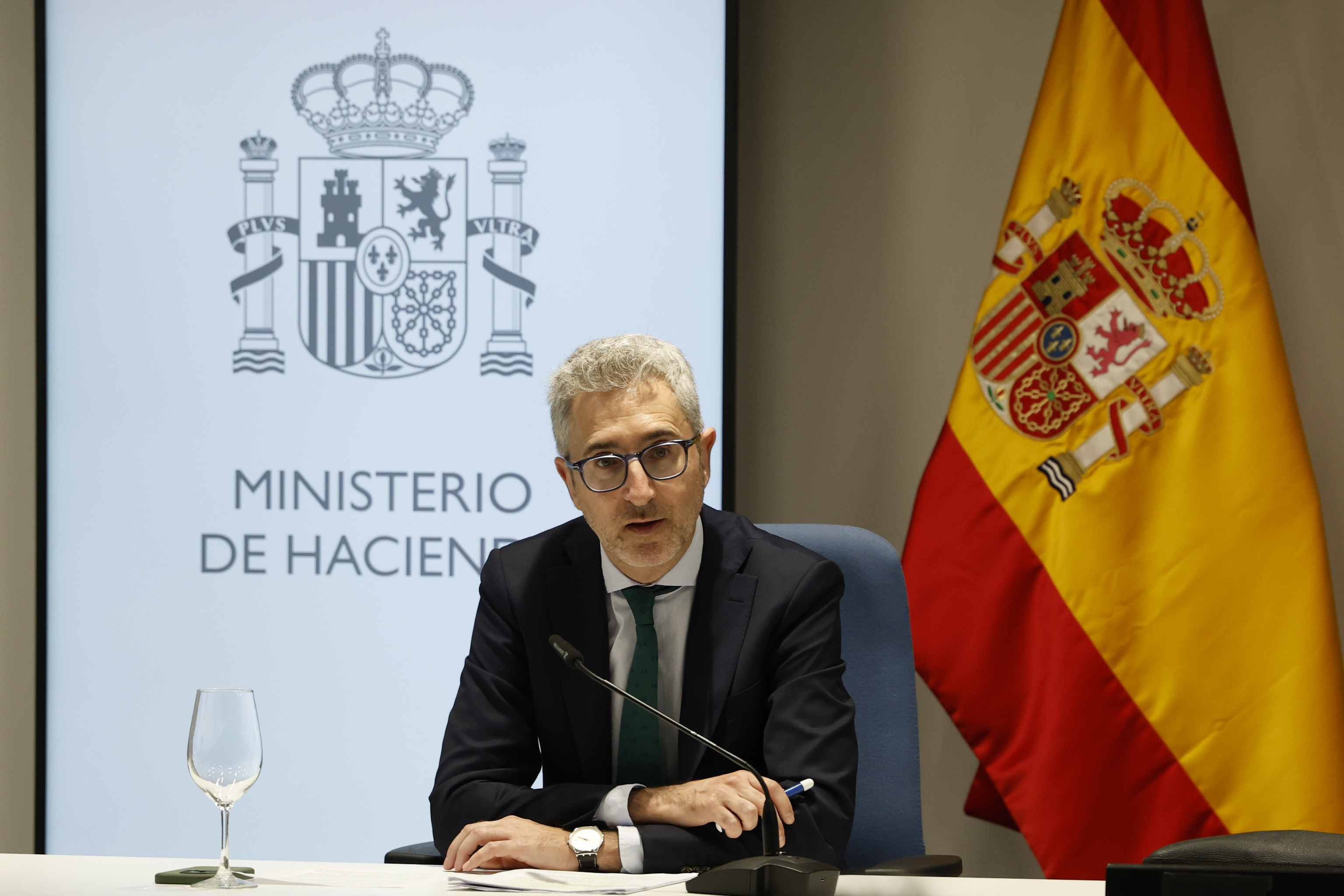 El Gobierno pone al frente de la Agencia Tributaria al inspector Antonio Ansón tras la desbandada de la cúpula