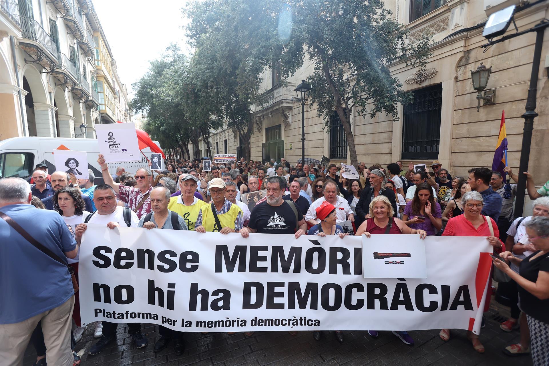 El Tribunal Constitucional protege la Ley de Memoria del PSOE que el Govern balear de Prohens derogó