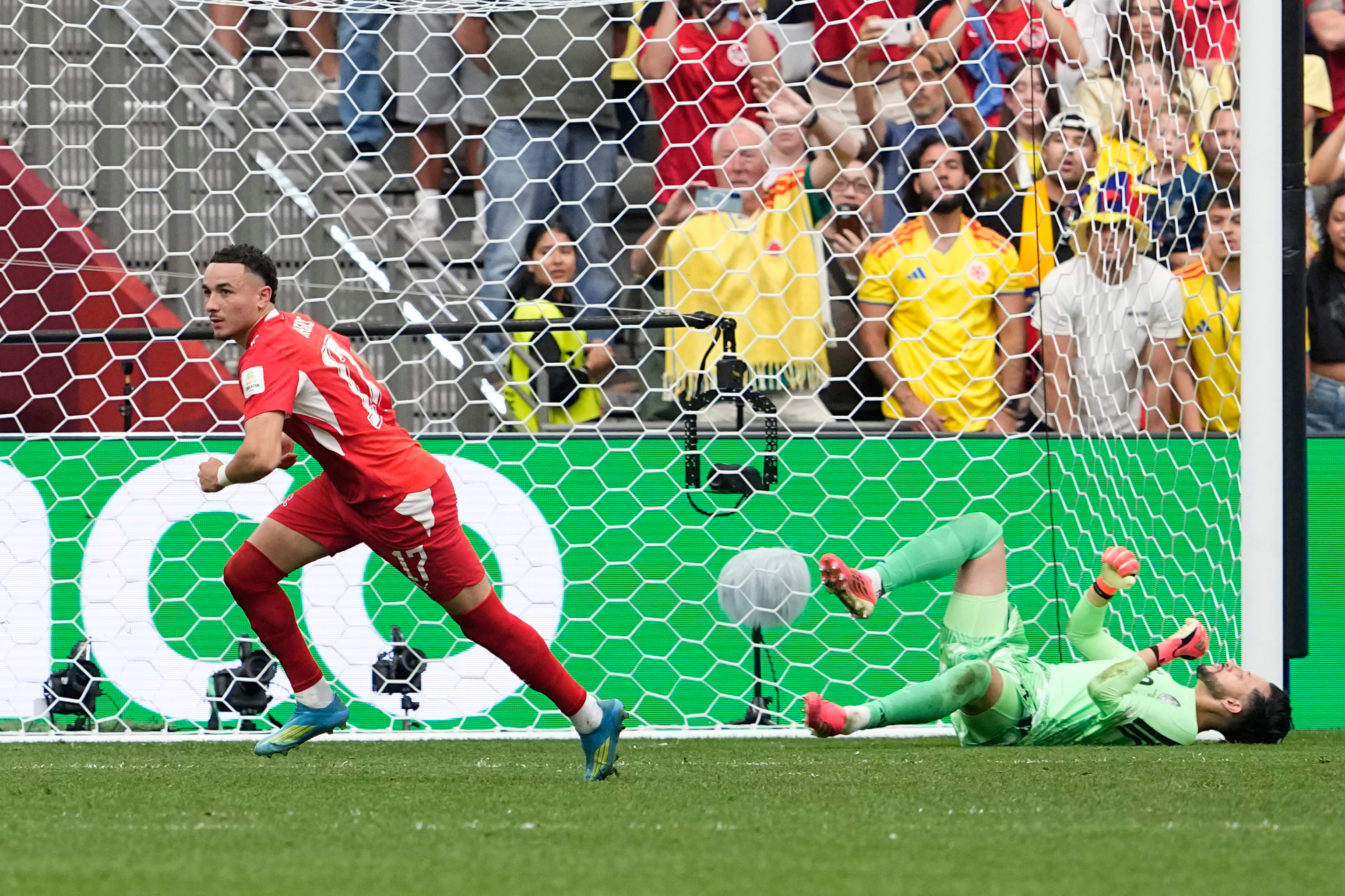Los penaltis castigan a Colombia y sonríen a Suiza, que se enfrentará a Argentina en los cuartos del Mundial