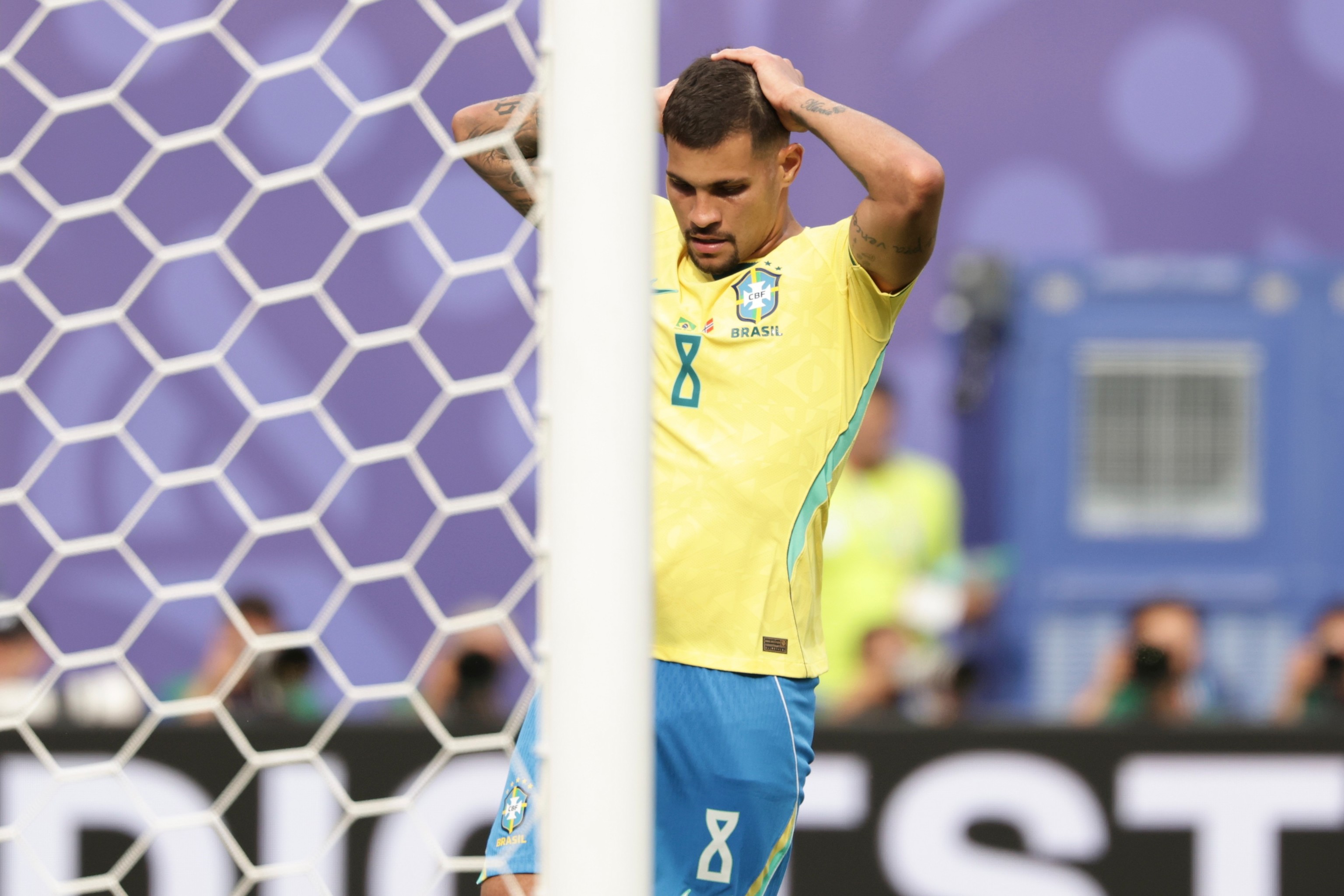 La sobrecogedora carta de Bruno Guimaraes tras fallar un penalti con Brasil: "El peor dolor de mis 28 años de vida"