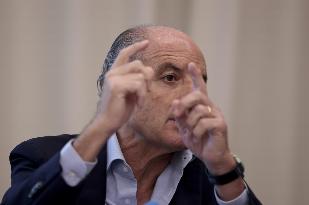 El PP valenciano continuará dirigido por una gestora con Llorca al frente pese a la presión de Camps para activar el congreso