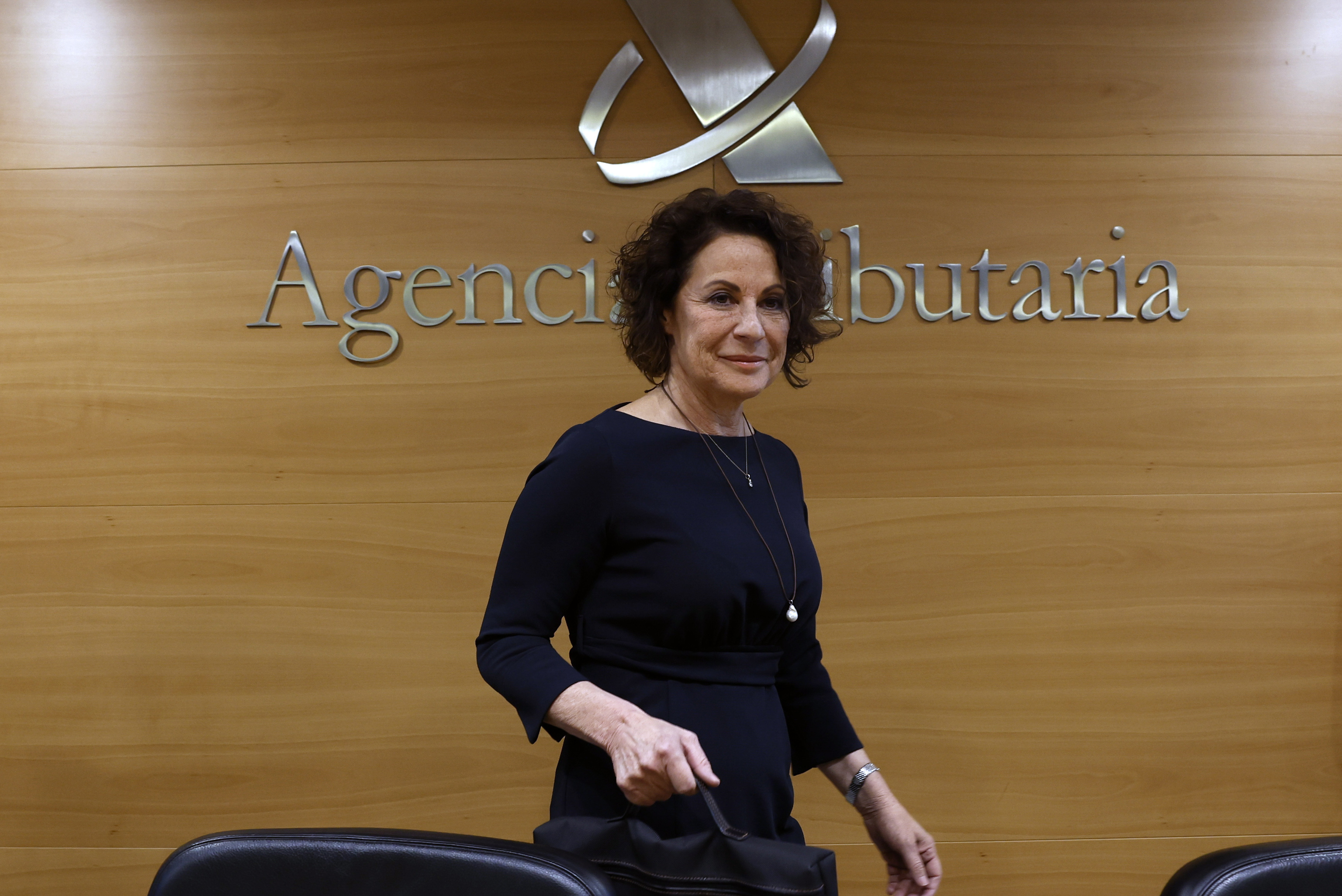 La exdirectora de la Agencia Tributaria se despide de la plantilla y pide un futuro del organismo "sin fisuras"