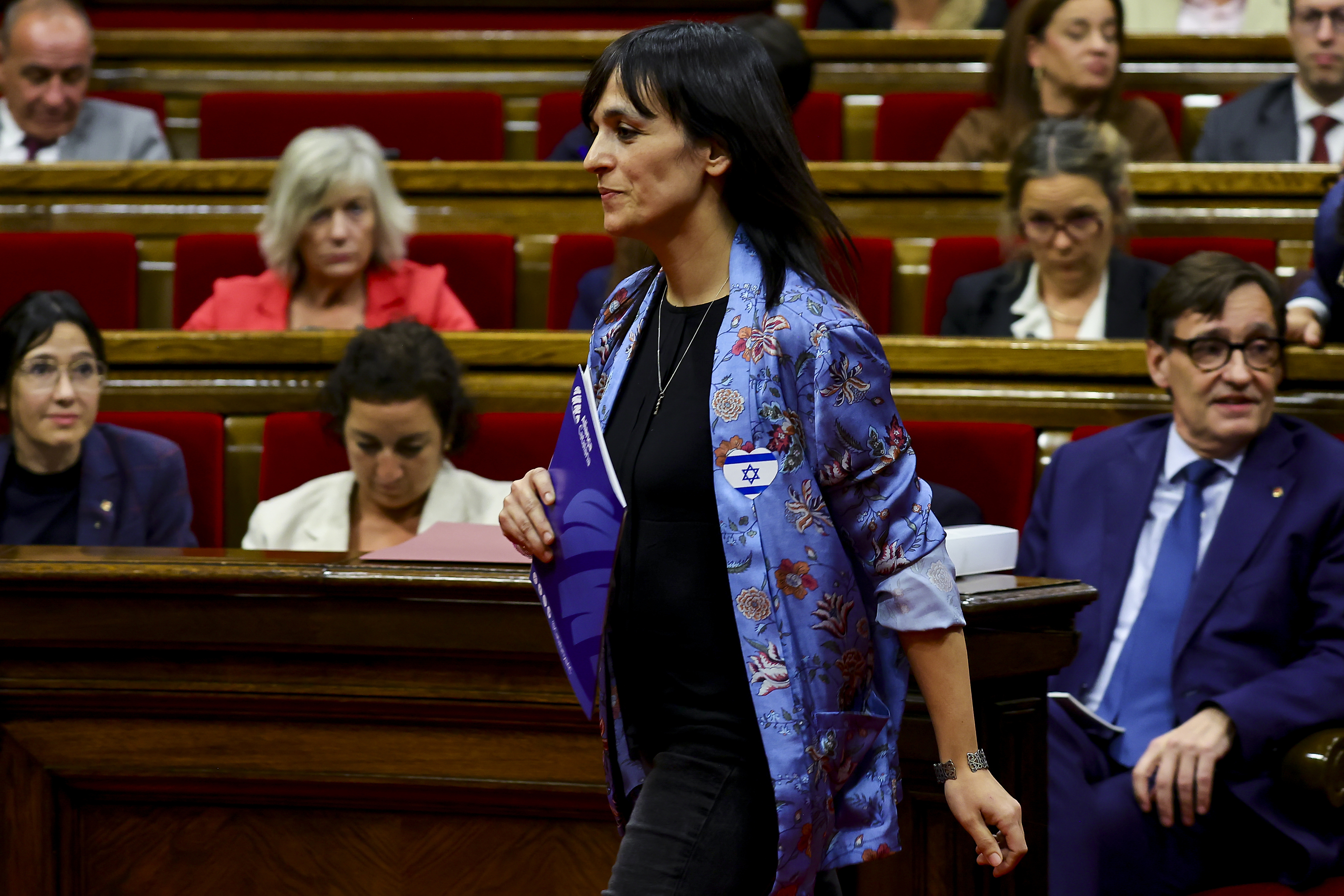 Salvador Illa perdería seis escaños y la mayoría absoluta con ERC y Comuns en el Parlament, según el 'CIS catalán'