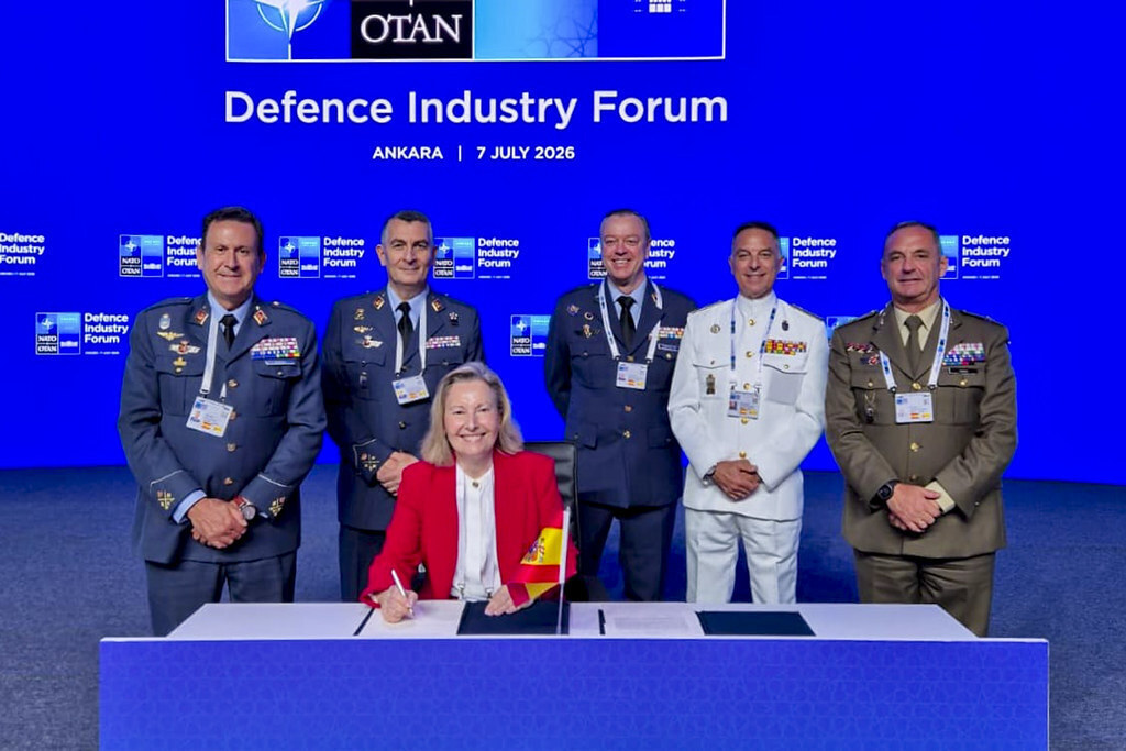 España firmó contratos millonarios en la OTAN para calmar a Trump
