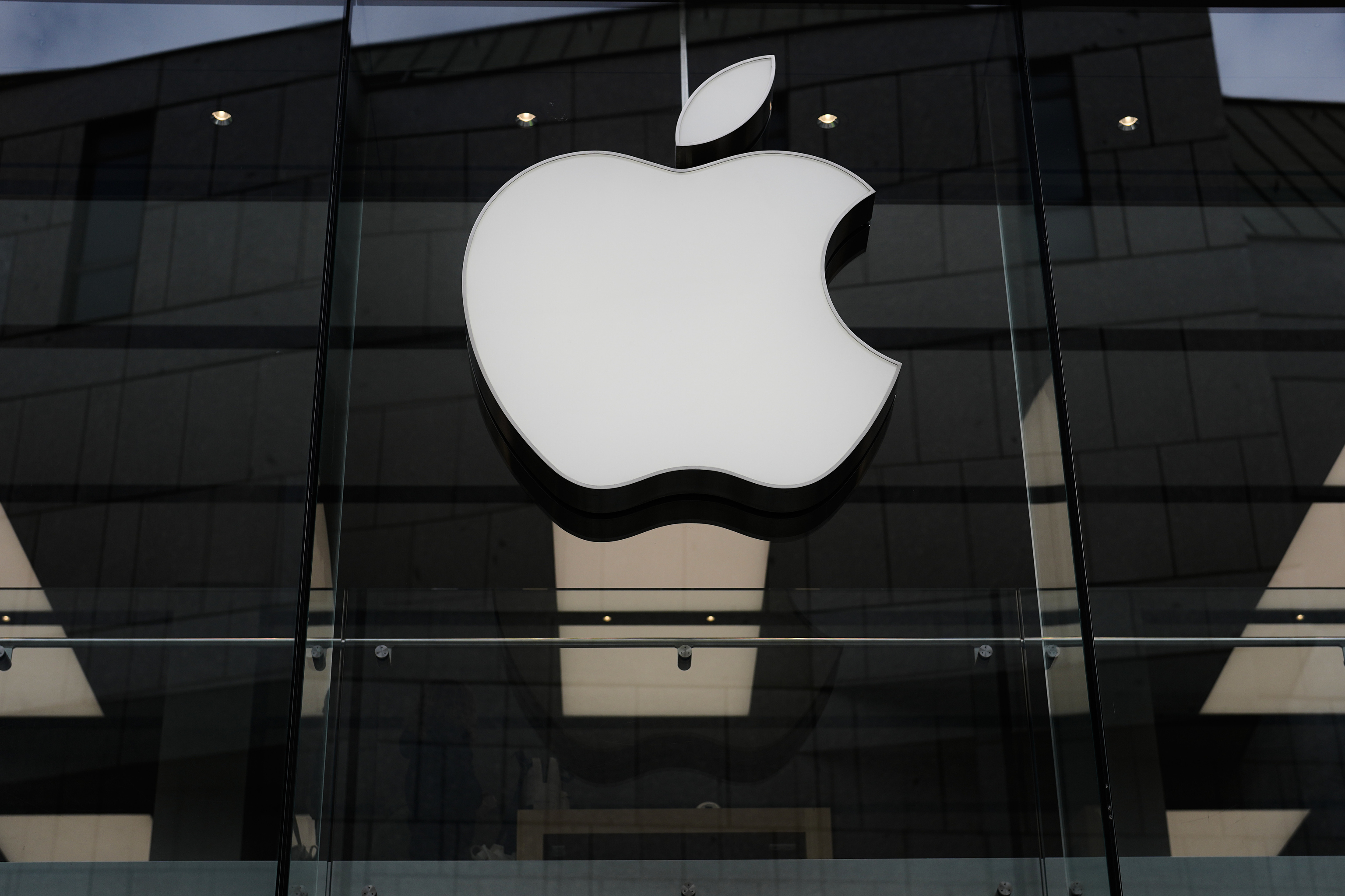 Apple demanda a OpenAI por robo de secretos comerciales