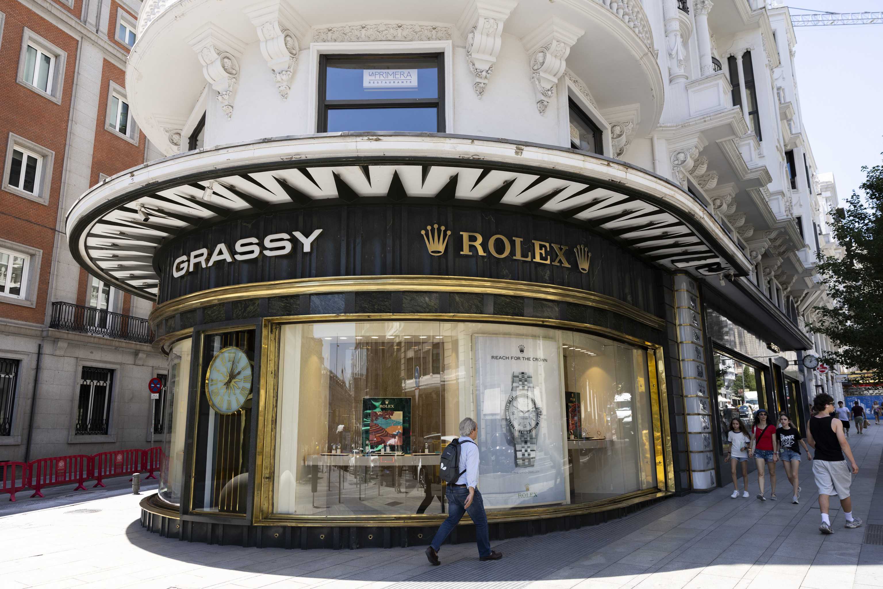 La batalla definitiva por los ricos: la gran banca se lanza con ofertas más agresivas y especializadas para amarrar a las grandes fortunas