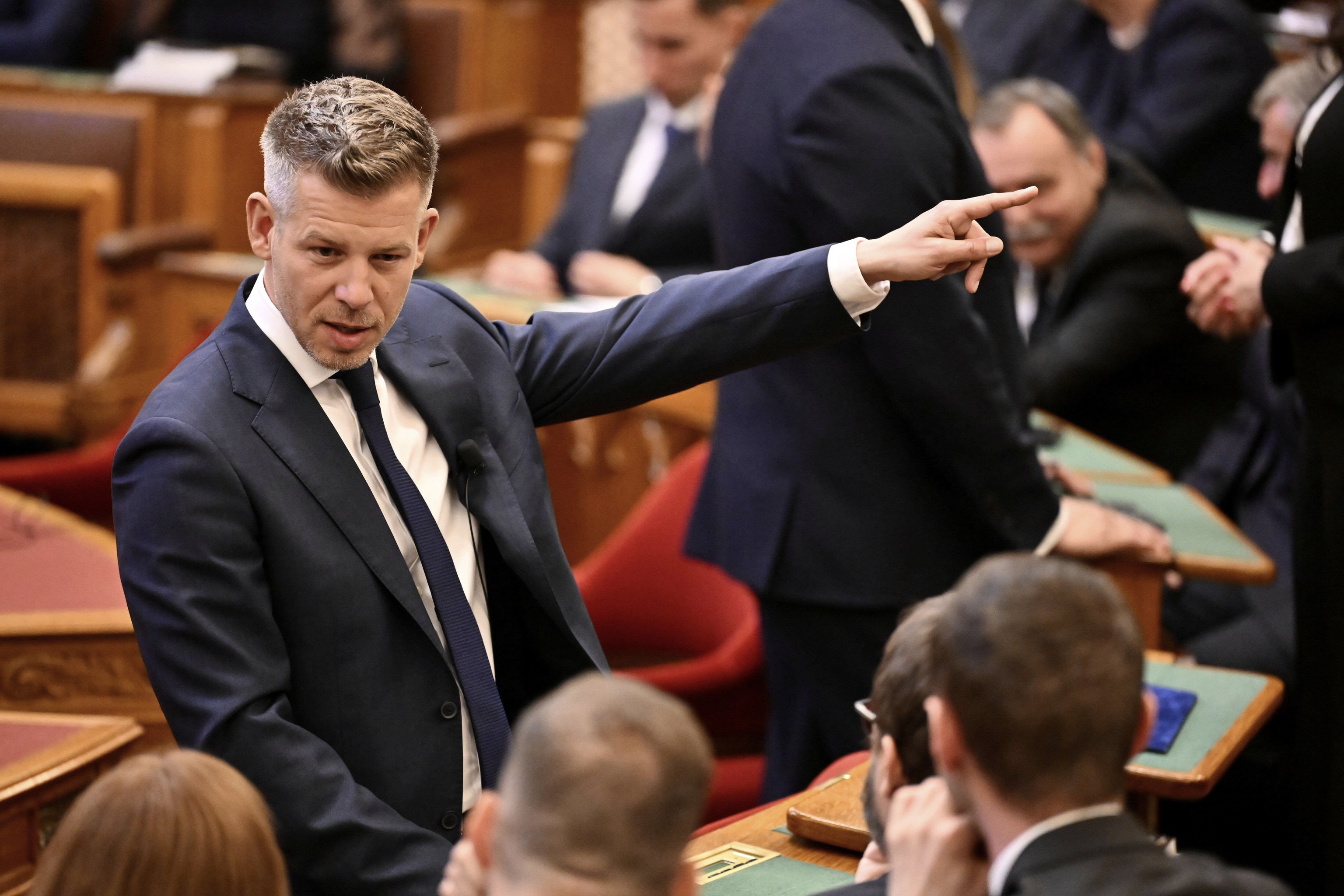El Parlamento de Hungría aprueba una reforma constitucional para cesar al presidente heredado de Orban