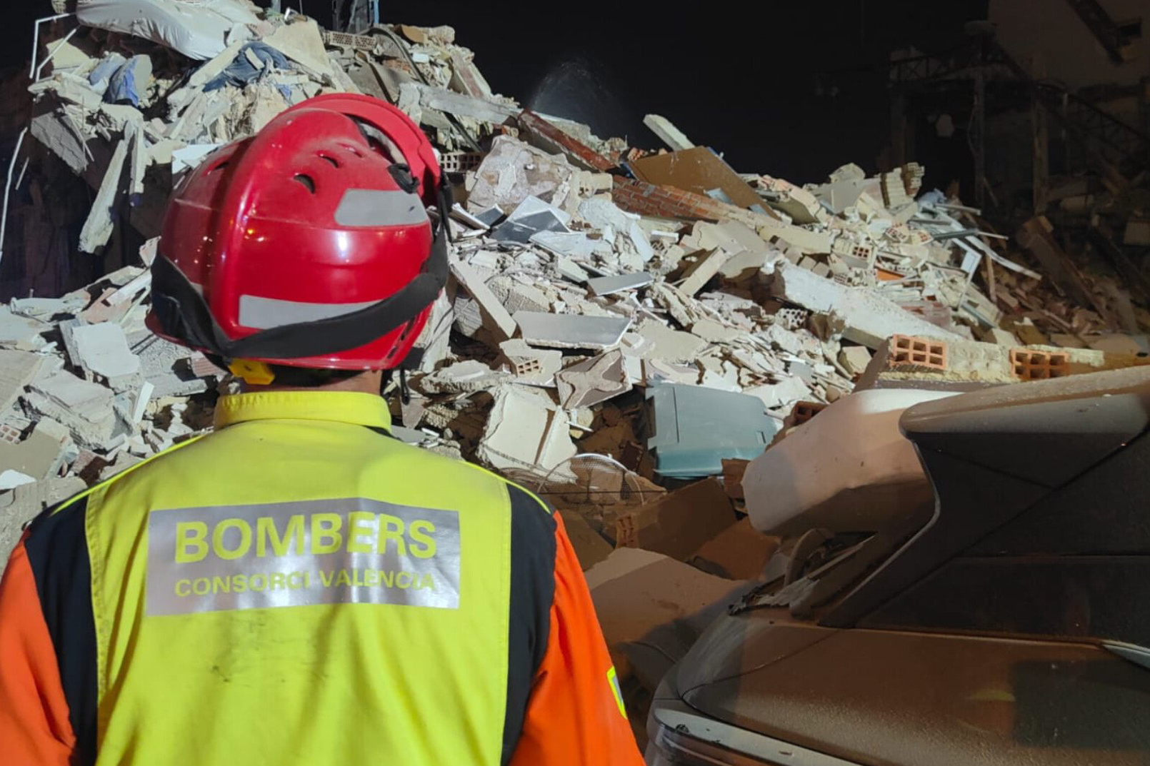 Se derrumba un edificio de tres plantas en Benetusser (Valencia) sin causar heridos