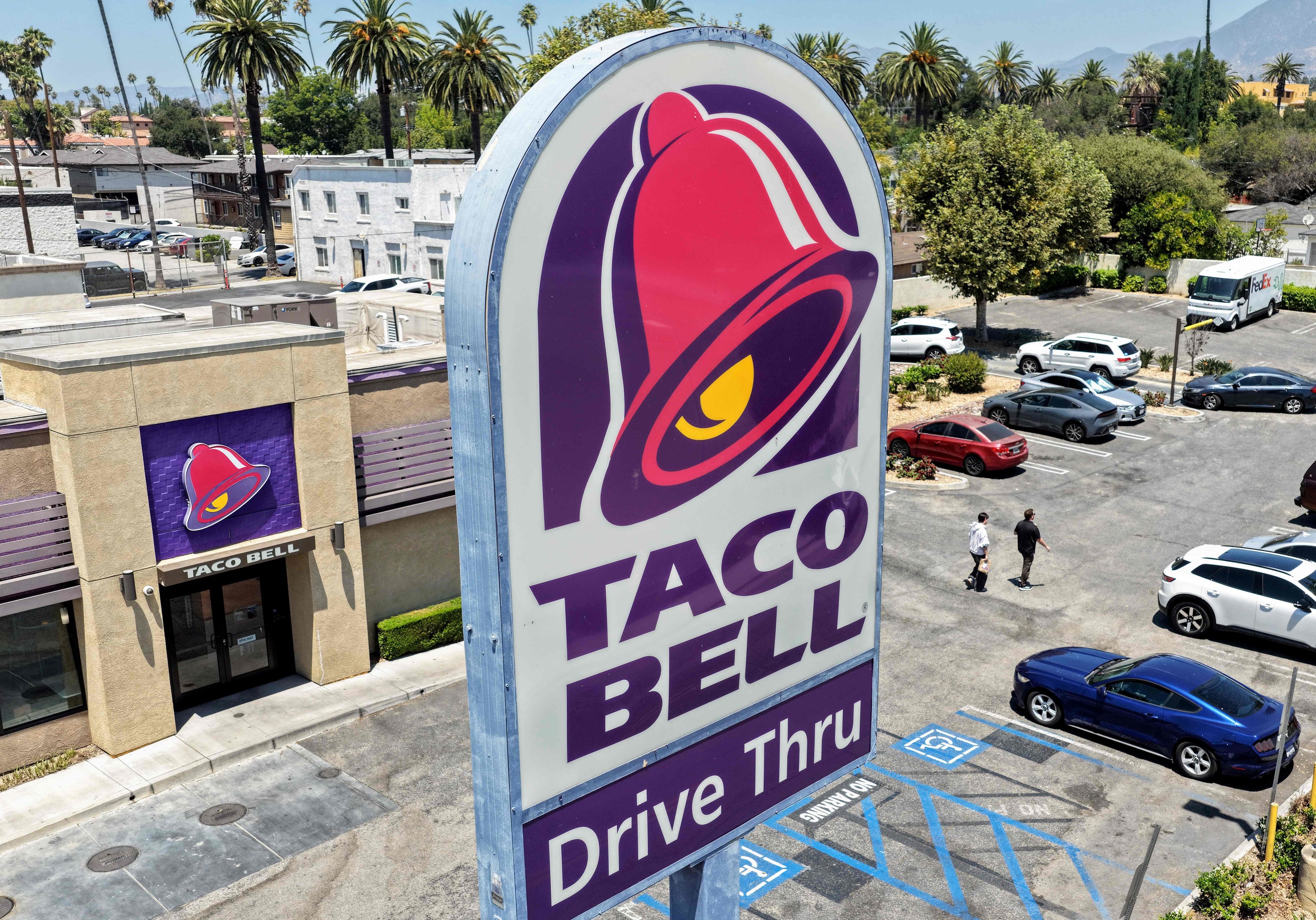 Investigan a Taco Bell por su posible vínculo con un brote de ciclosporiasis sin precedentes que afecta a varios estados de EEUU