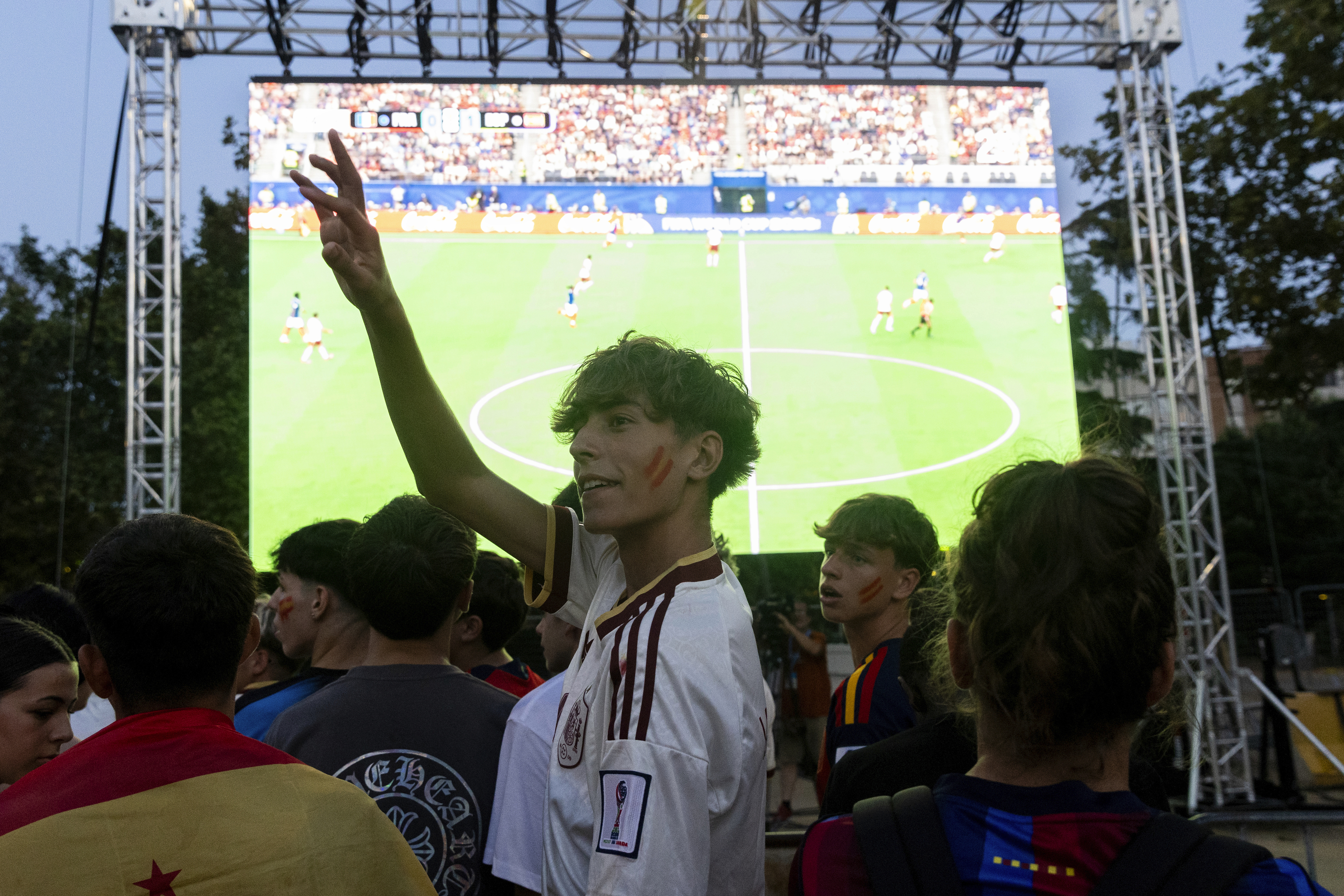 País Vasco y Cataluña, entre el nacionalismo y la final del Mundial: el no del alcalde de Bilbao y el entusiamo barcelonés con las pantallas gigantes