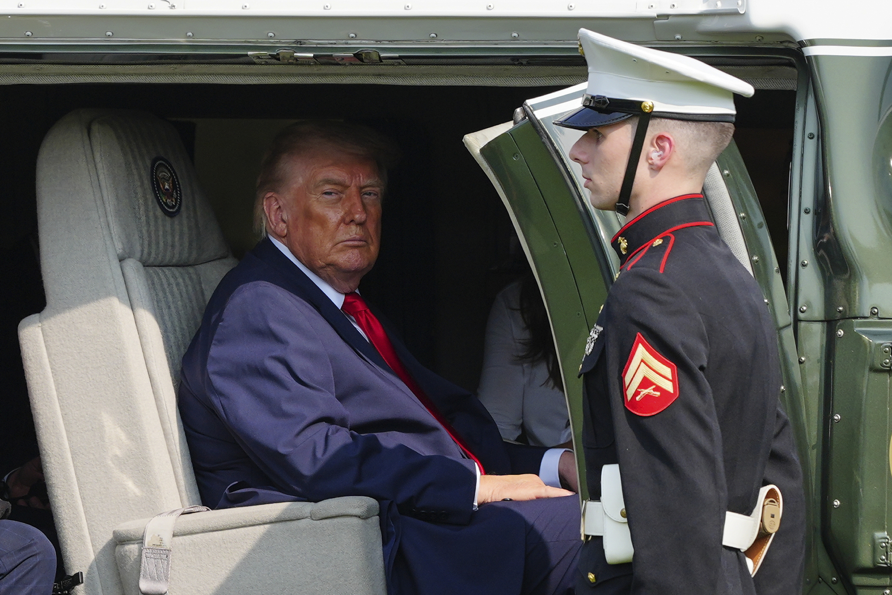 El ayudante de Trump encargado de su teleprónter ganó 90.000 dólares en apuestas sobre lo que iba a decir en sus discursos