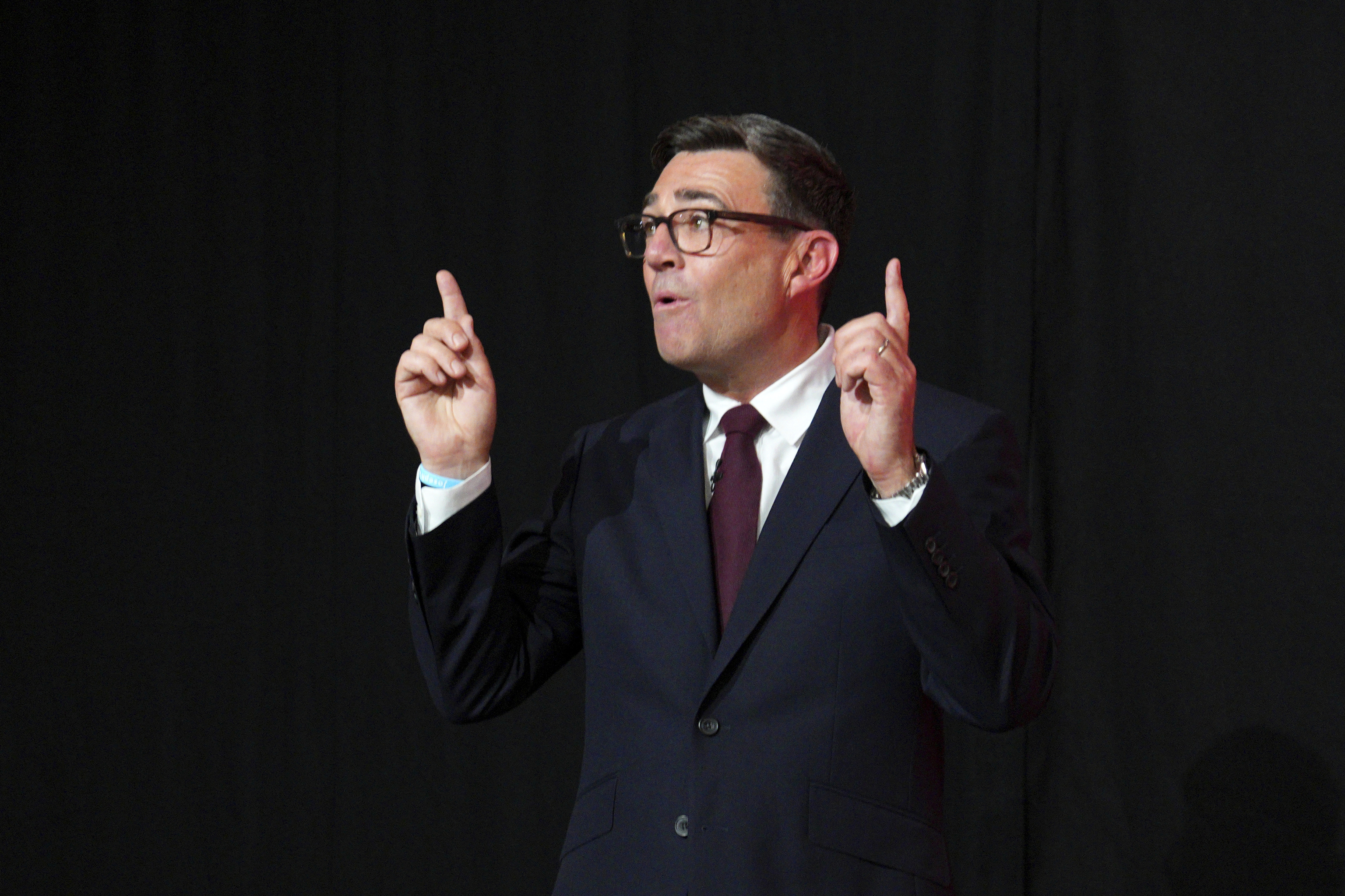 Burnham, el nuevo líder laborista, promete descentralización y más Estado, pero no ofrece ninguna política clara