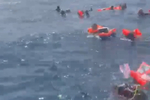 Once personas rescatadas del agua tras hundirse un catamarán en Santa Pola (Alicante)