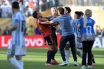El puñetazo de Molina, la locura de Paredes y el desprecio argentino a los campeones en el postpartido más bronco del Mundial: "Estuvisteis llorando toda la semana"