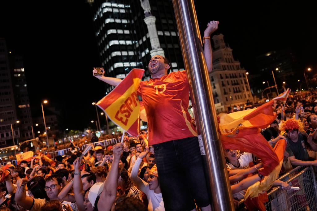Lo prometido es deuda: España cumple en la final del Mundial y obliga a regalar televisiones y fibra óptica