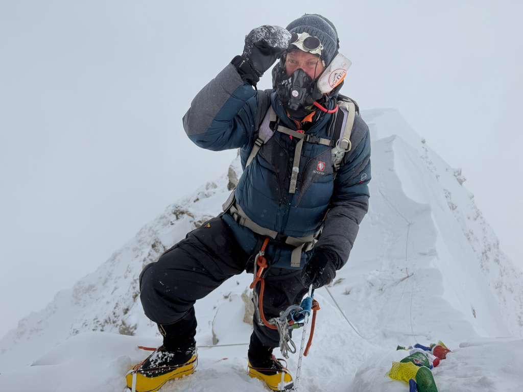 ¿De quién es la culpa a 8.000 metros? El caso Smirnov reabre el debate sobre la responsabilidad de los sherpas en el Himalaya