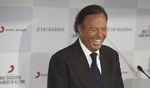 Julio Iglesias demanda a Yolanda Díaz por intromisión al honor y le reclama 50.000 euros