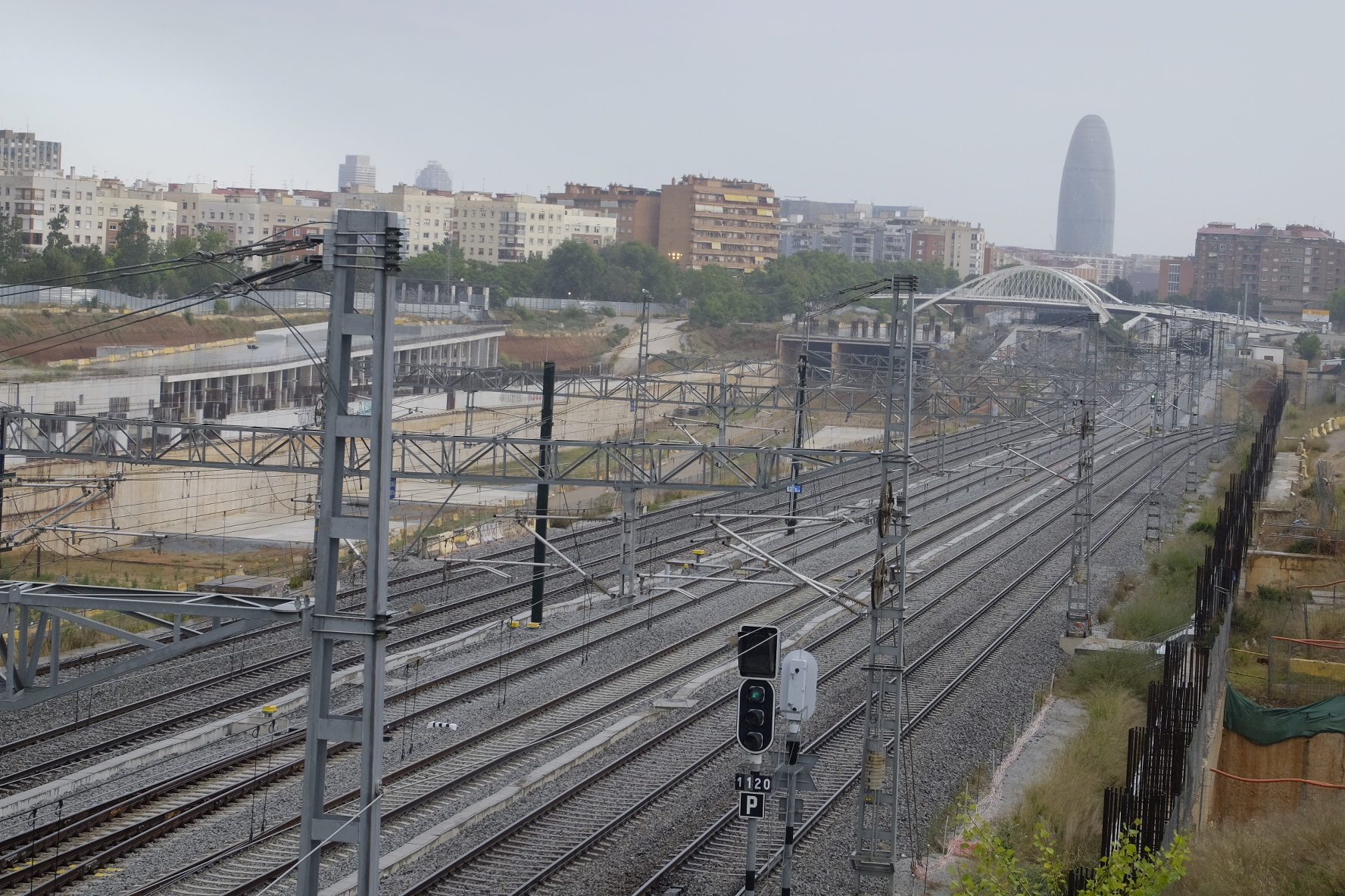 Un nuevo robo de cable afecta a la circulación de la alta velocidad entre Barcelona y Girona