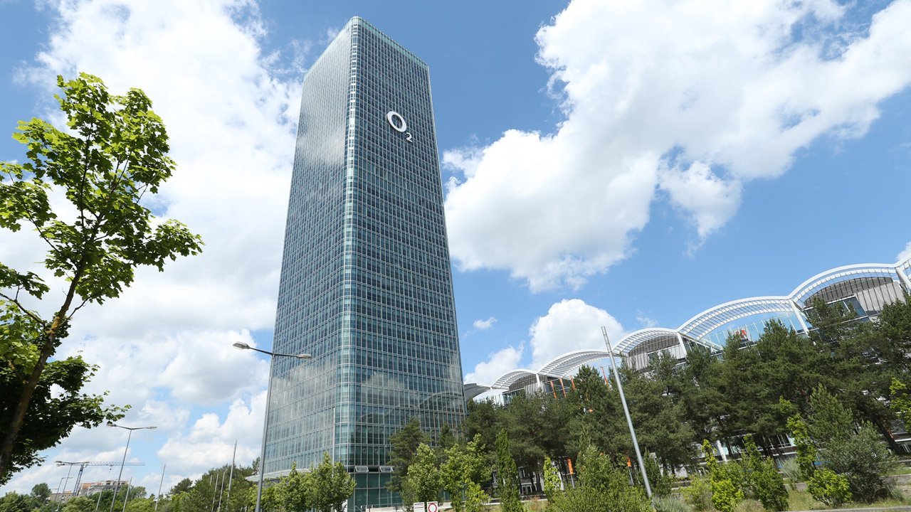Telefónica Alemania lanza un plan de salidas mayormente voluntarias para 1.100 empleados y cerrará el 8% de sus tiendas