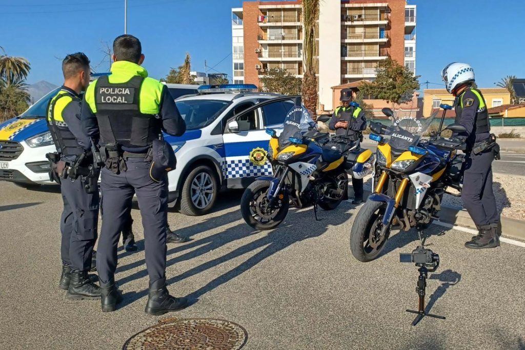 Detenida una pareja que tenía abandonada a una menor de dos años en el centro de Alicante