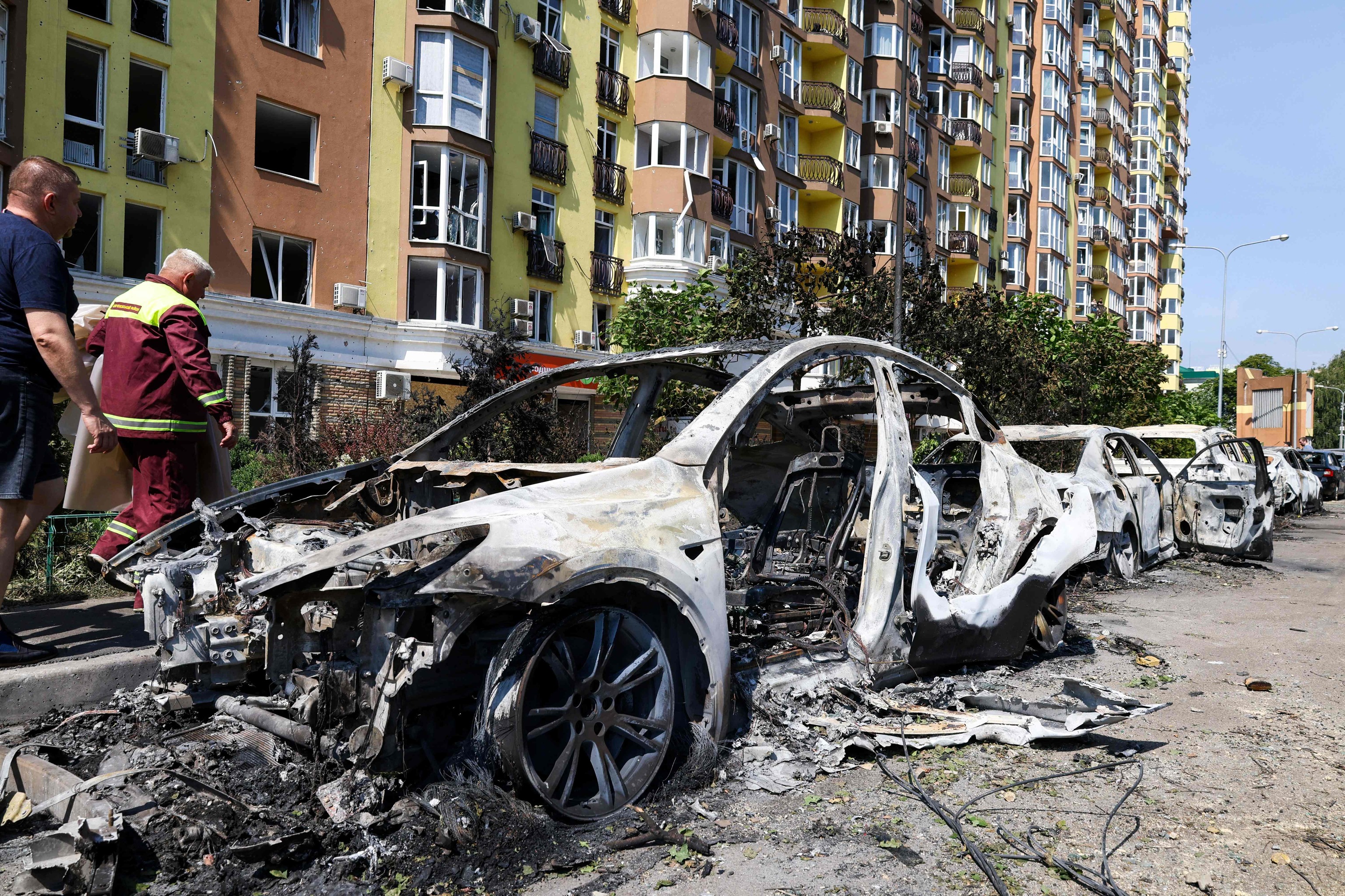 Al menos seis muertos en un ataque ruso contra la región de Kiev a plena luz del día