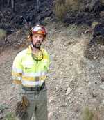 Ángel Malanda, el bombero que combate los incendios de Madrid y Ávila con su propia familia evacuada: "Te parece una película apocalíptica, colapsas mentalmente"