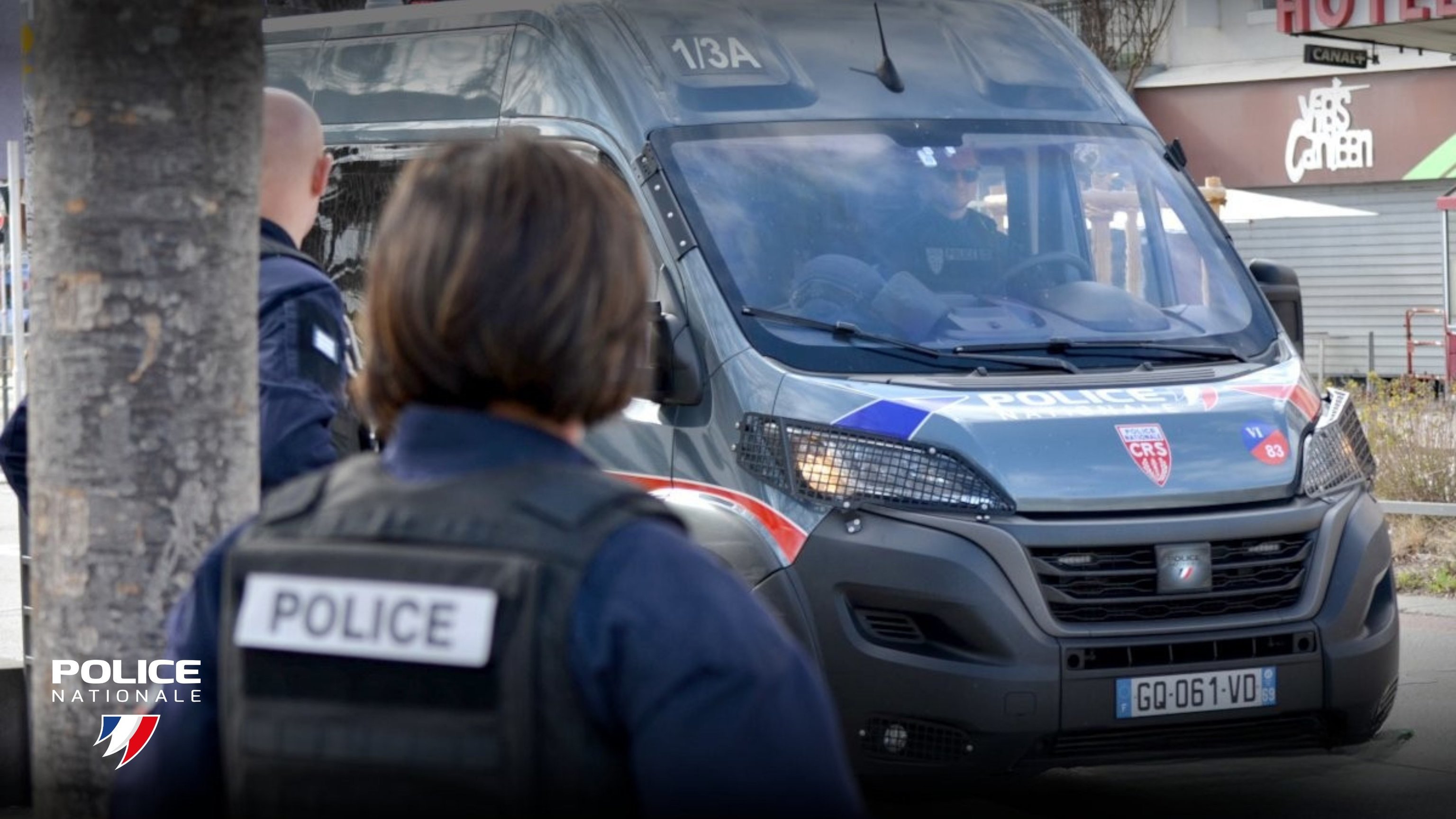 Tres heridos en París en un ataque con cuchillo en la Puerta de Clichy
