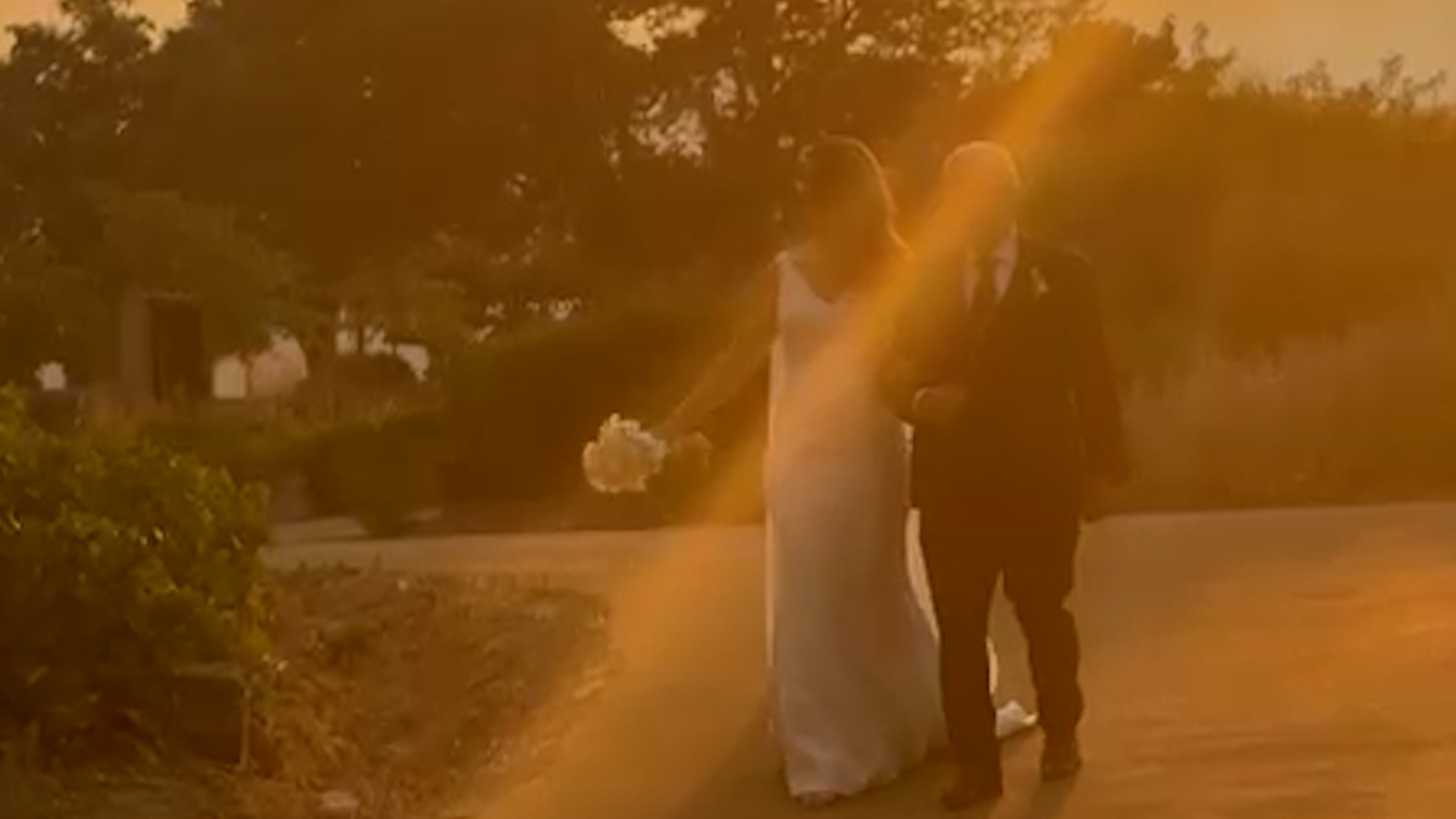 Las angustiosas horas en la finca de los hermanos Sandoval, a escasos kilómetros del fuego, mientras celebraban una boda: "La situación era para llorar"