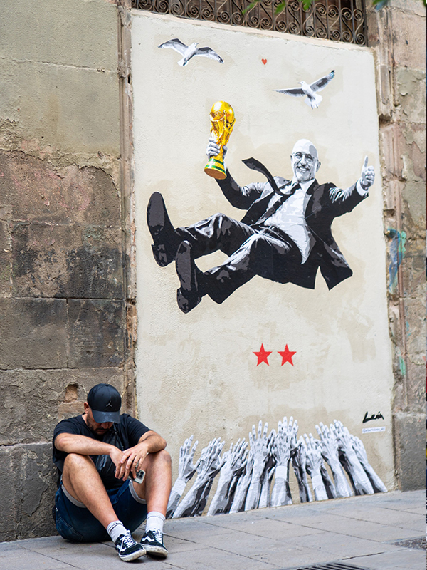 Réquiem por el arte dedicado a nuestros héroes que no sobrevivió en las calles (pero como la hazaña de la Selección de España para siempre en el recuerdo...)