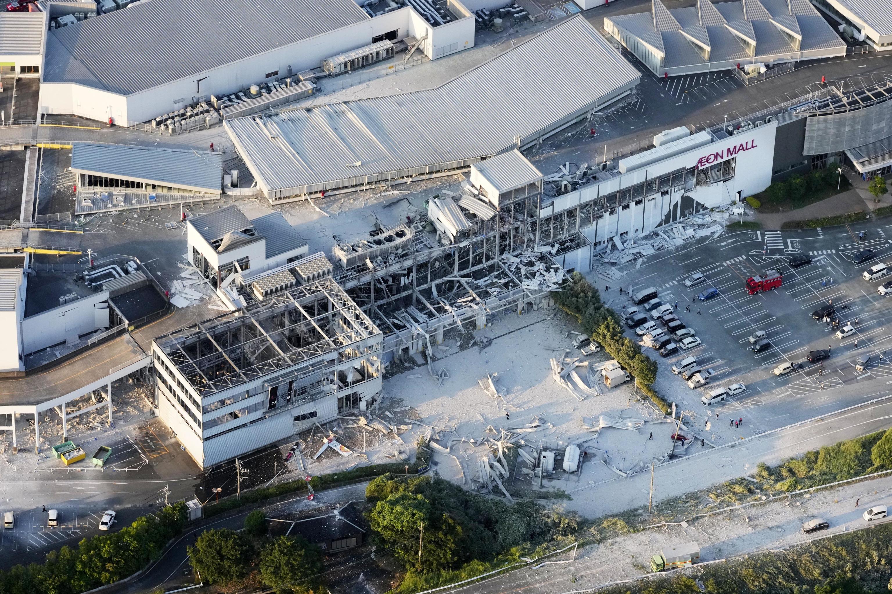 Numerosos muertos en un centro comercial por el terremoto de 7,1 en Kumamoto (Japón)