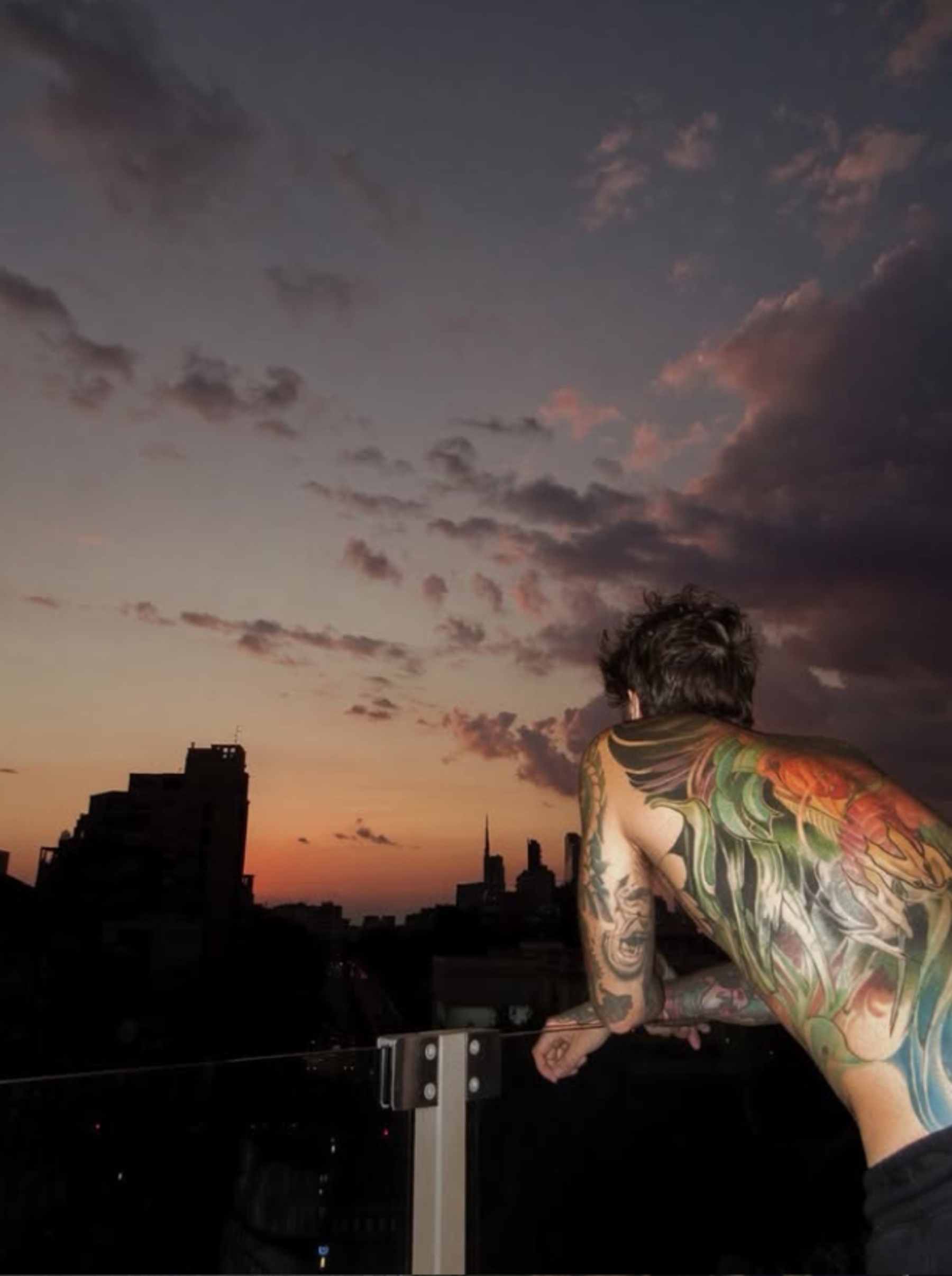 Fedez: "Mi cuerpo ha estado pidiendo clemencia durante años, y voy a parar. Temía no volver a ver a mis hijos jamás"