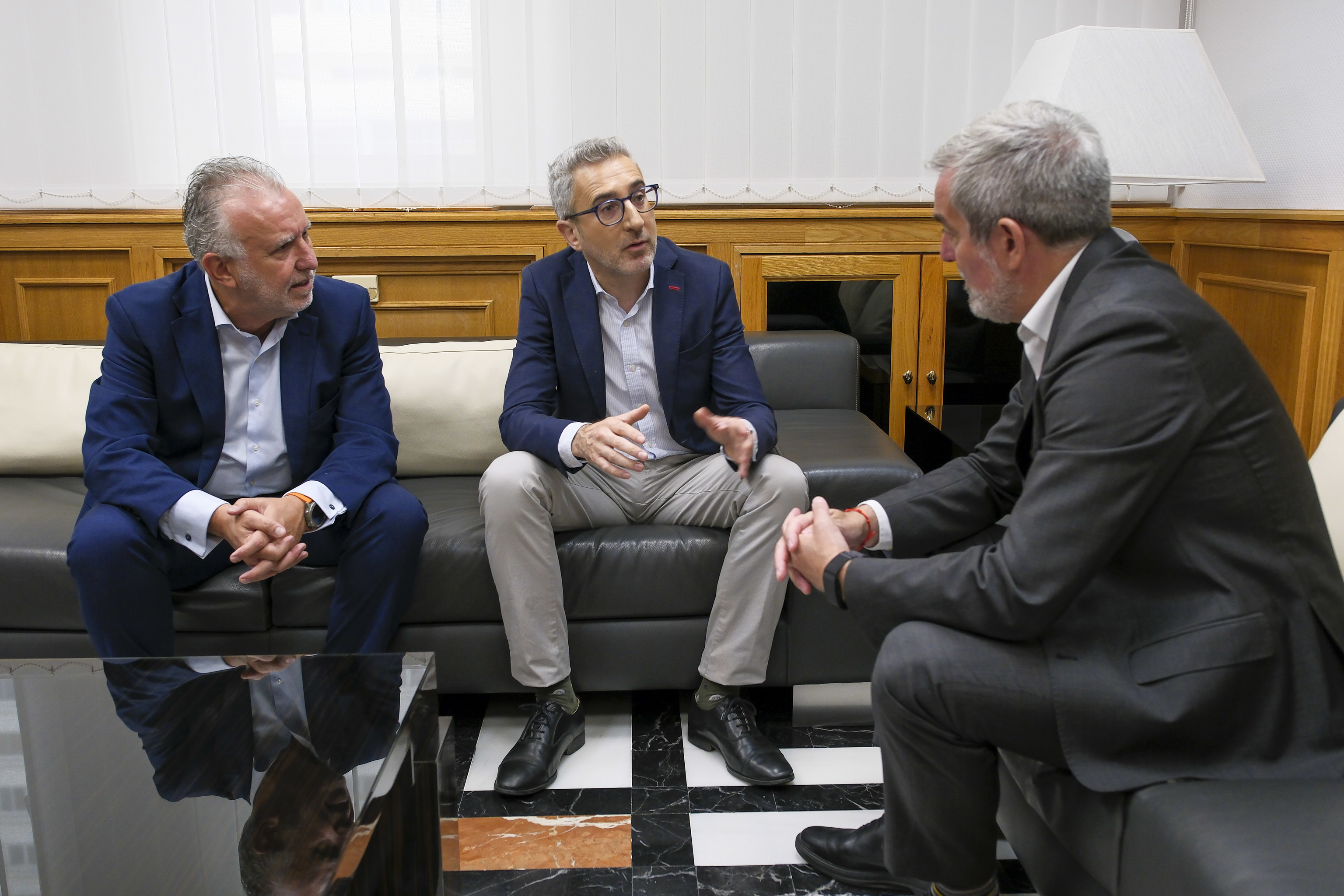 Hacienda ofrece fondos extra a las CCAA para que acepten el modelo de Junqueras y sólo logra embarcar a Canarias tras concederles el doble que en enero