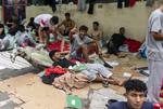 Las llegadas a nado desbordan Ceuta de inmigrantes magrebíes y colapsan su centro de extranjeros: "Es inevitable pensar que hay un 'efecto' llamada"