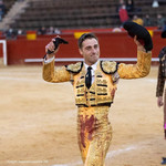 Dramática cornada en el cuello del torero valenciano El Niño de las Monjas en Perú