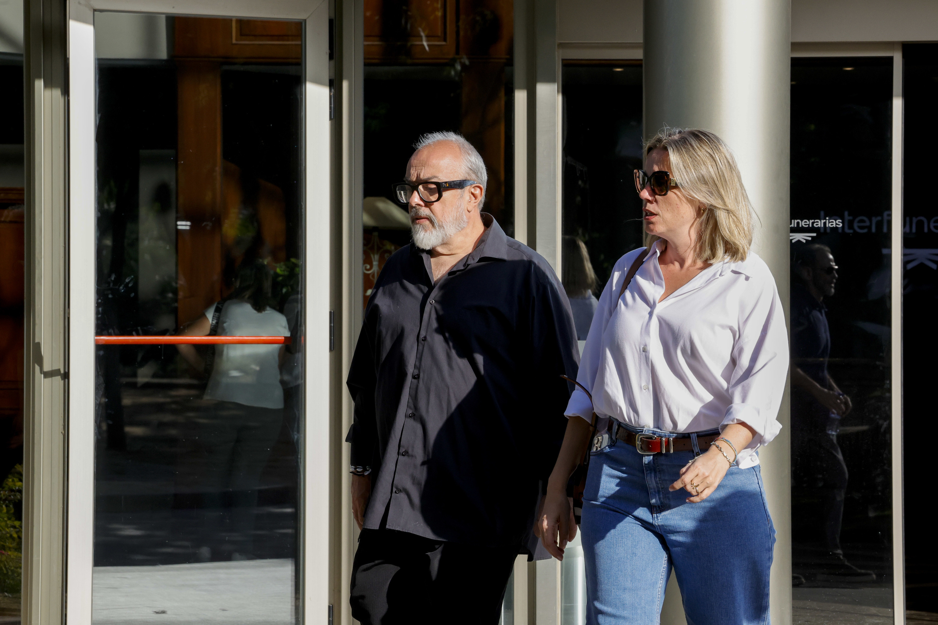 Álex de la Iglesia, Malena Alterio o Antonio Banderas: familiares y amigos despiden a Manolo Solo