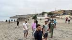"Se acabó": unas decenas de migrantes empiezan a regresar a Marruecos por la playa tras entrar miles durante 24 horas