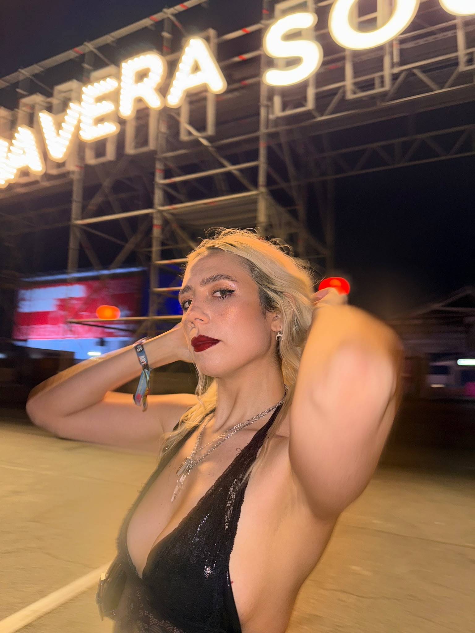 Solas o acompañadas, las mujeres que convierten los festivales en su forma de vida en verano