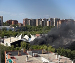 Desalojan el Centro Comercial La Vaguada en Madrid por un incendio que provoca un intoxicado leve y una gran columna de humo