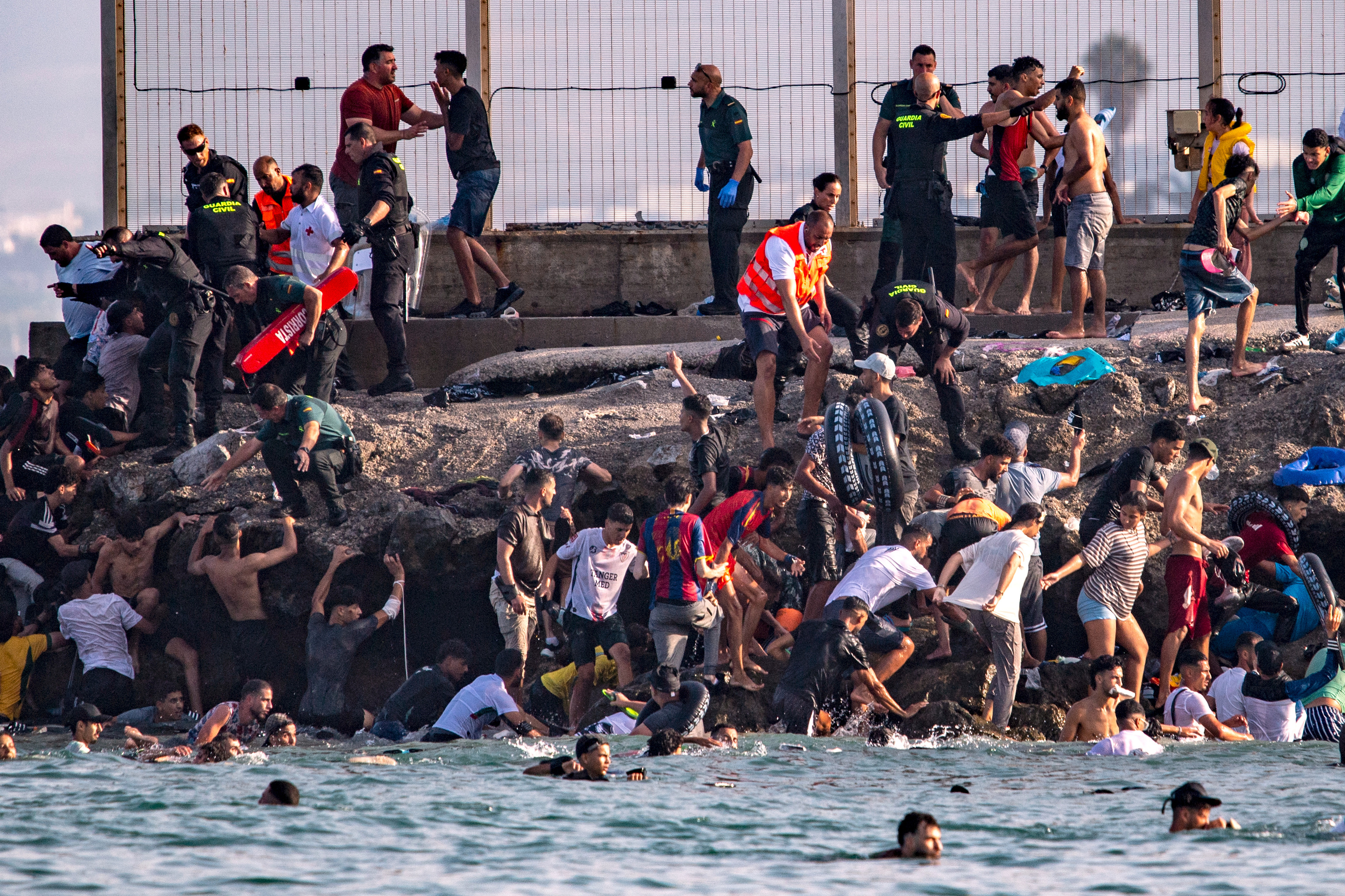El fracaso en las crisis persigue a Sánchez hasta el final: imprevisión y reacción tardía, del Covid a Ceuta