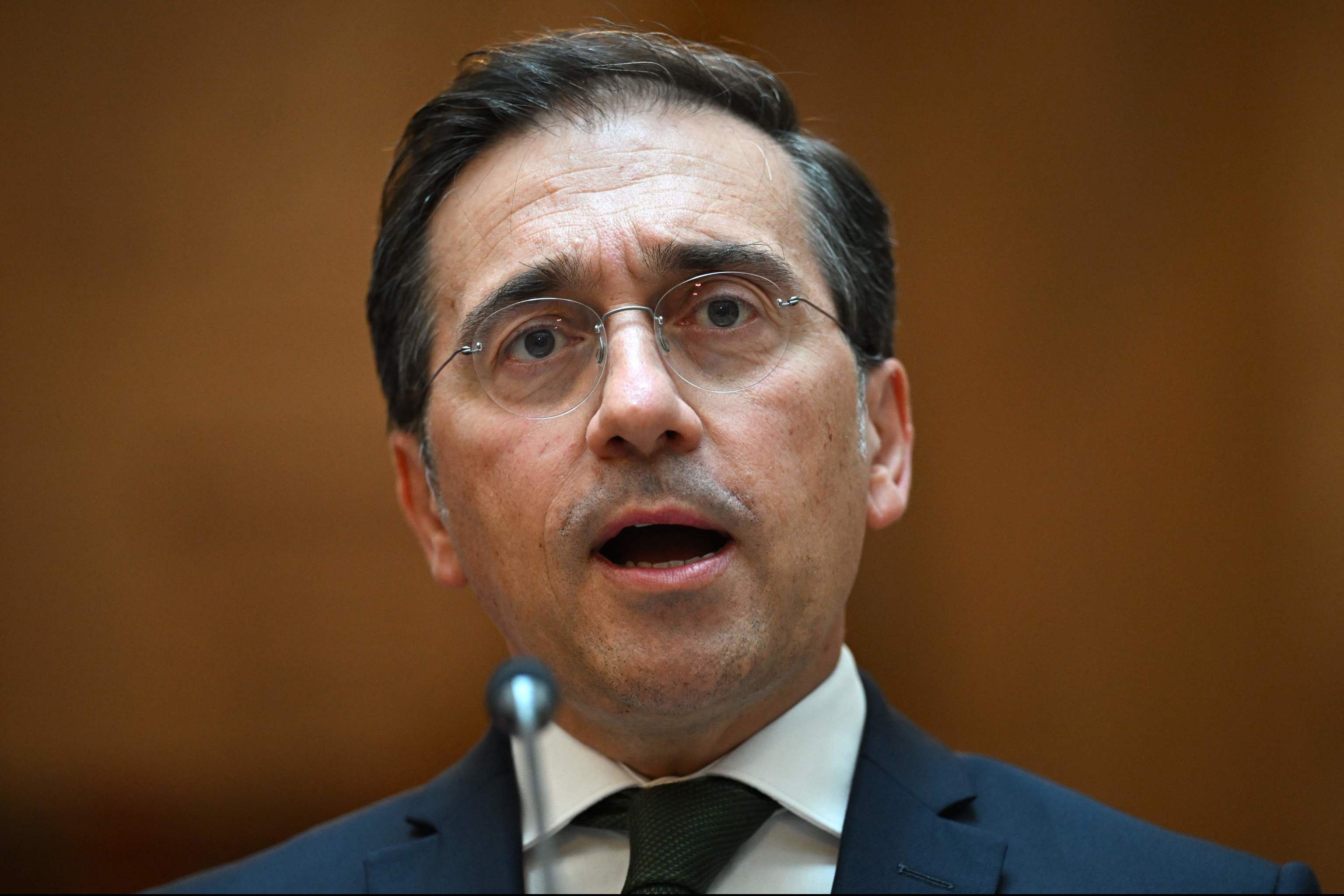 Albares calienta la cumbre de la UE por el cruce masivo a Ceuta: señala a Italia y la "internacional reaccionaria"